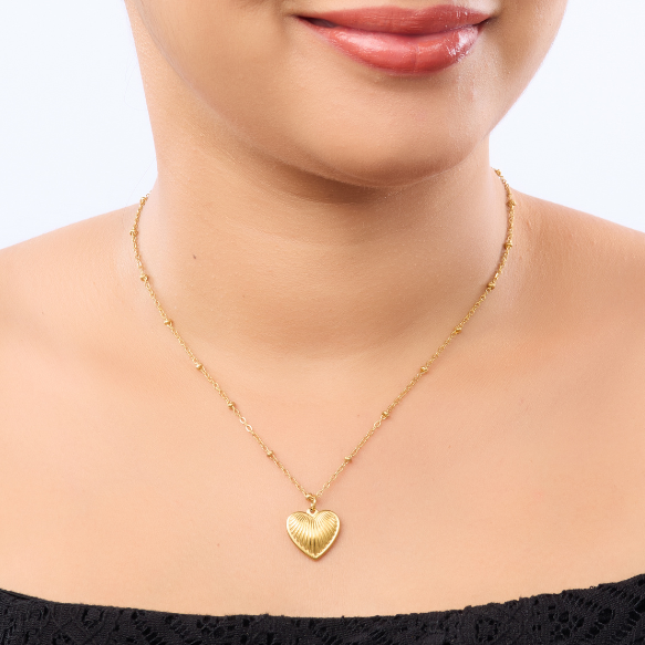 Retro Eye Heart Medallion Necklace