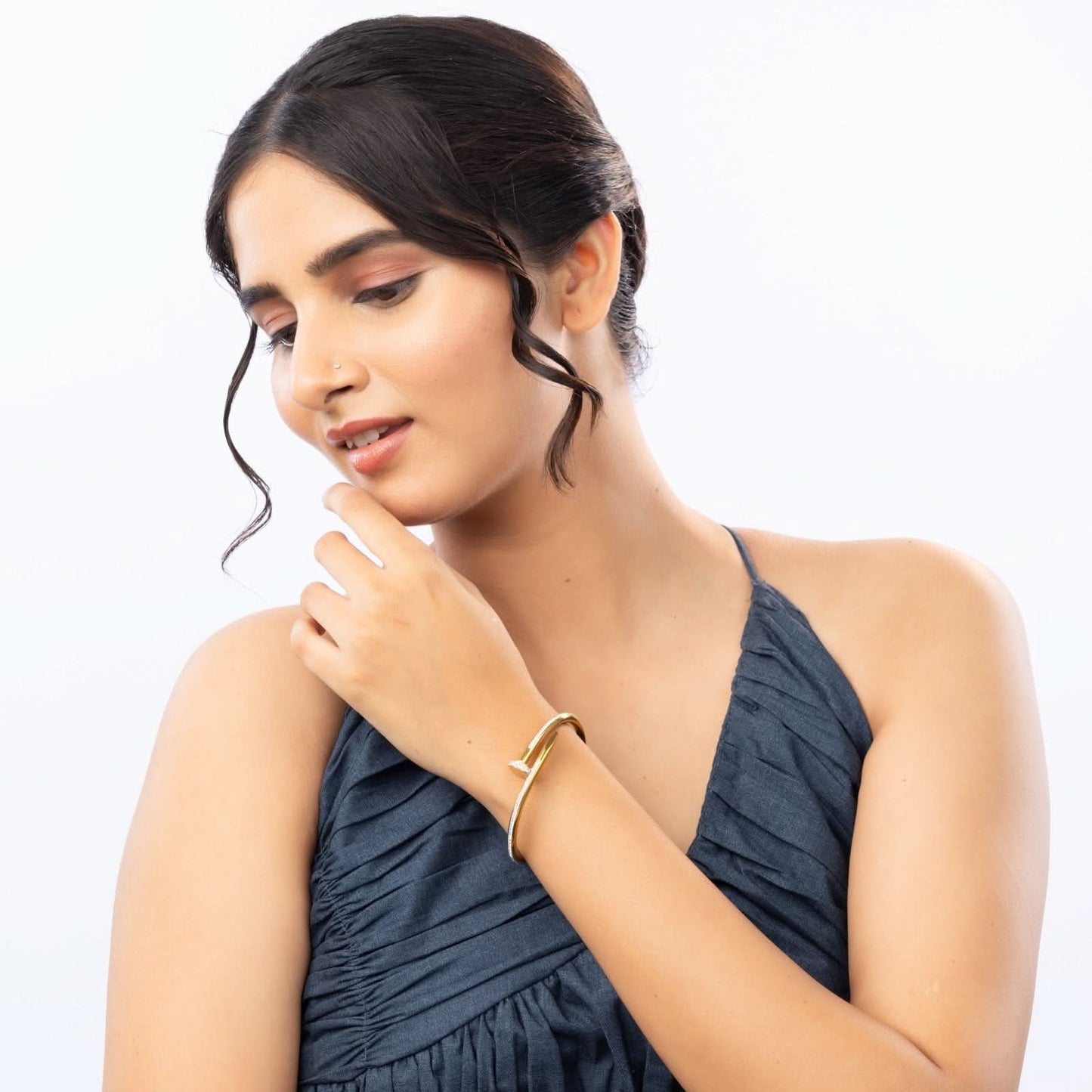 Stellar Heart Open Gold Bangle
