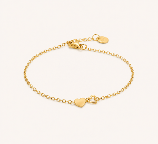 Heart Charm Minimal Bracelet