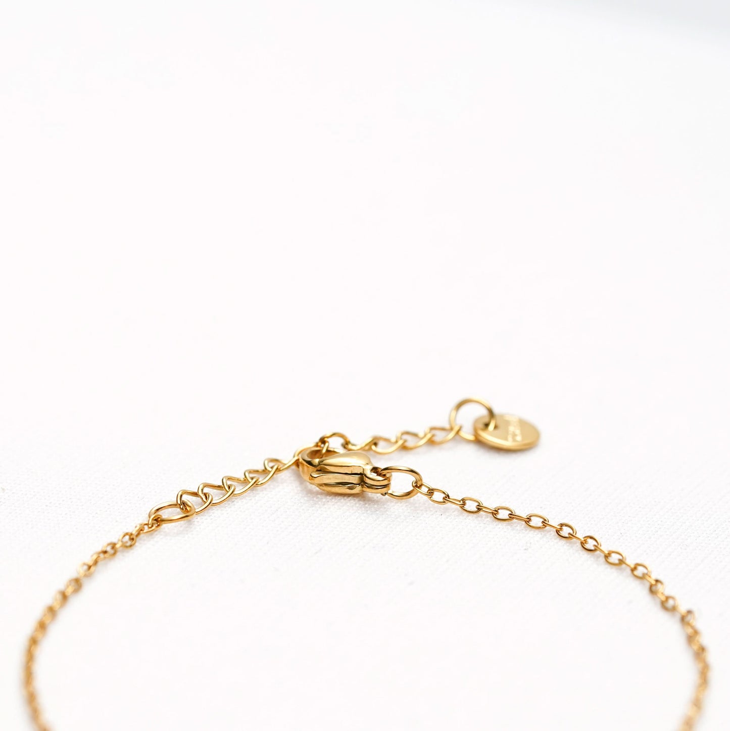Heart Charm Minimal Bracelet
