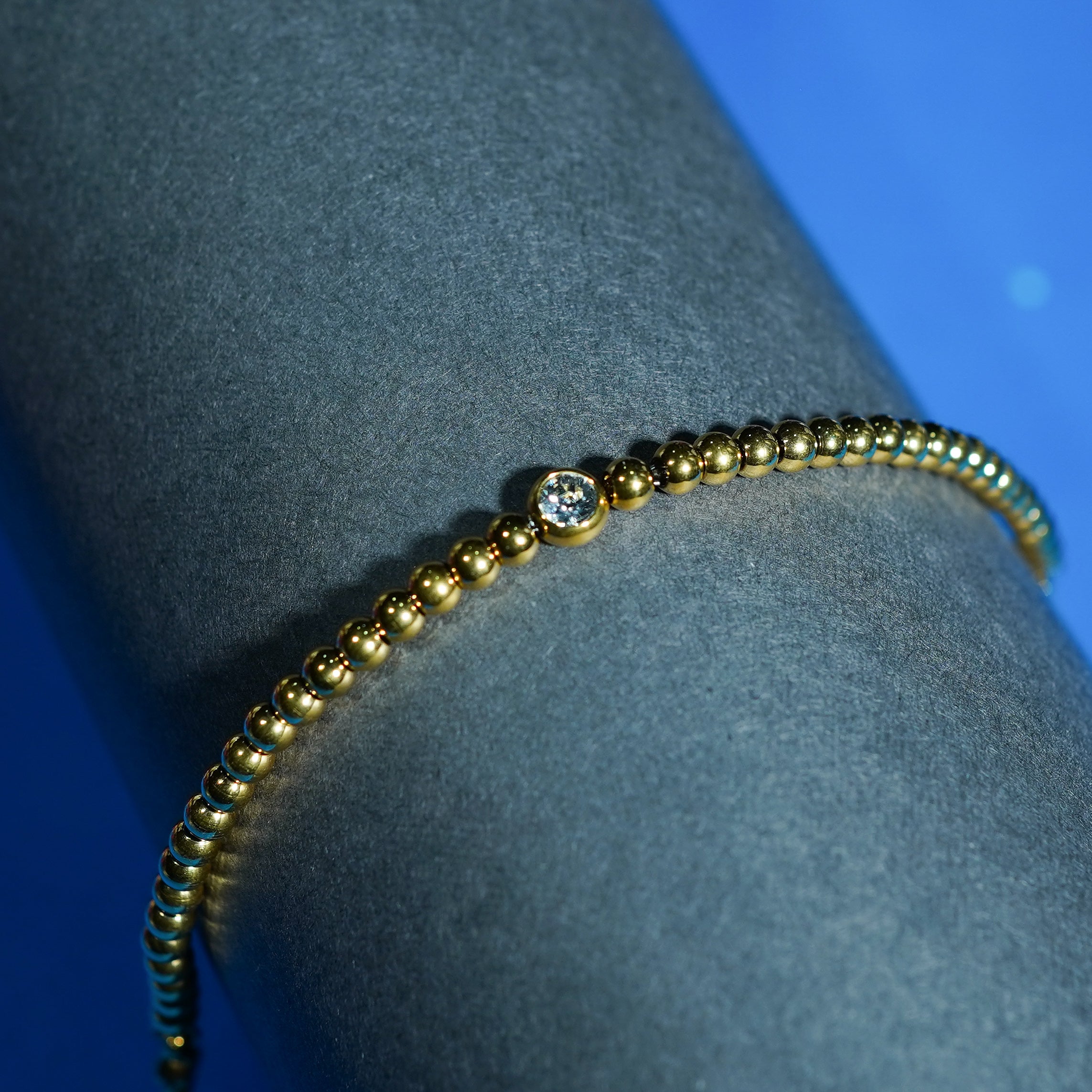 AURELIA MODERN GEOMETRIC BRACELET
