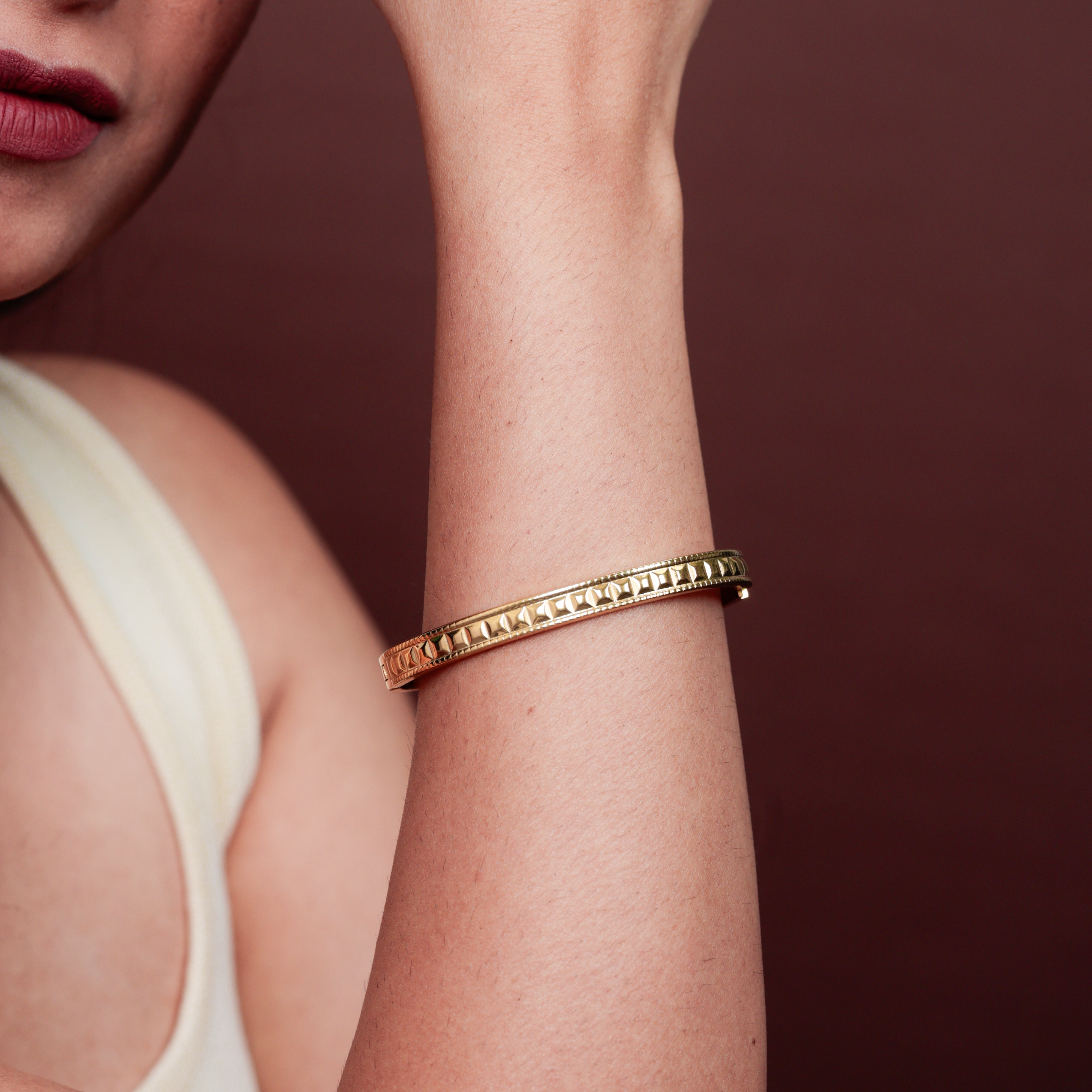 Velora Shine Minimal Bracelets