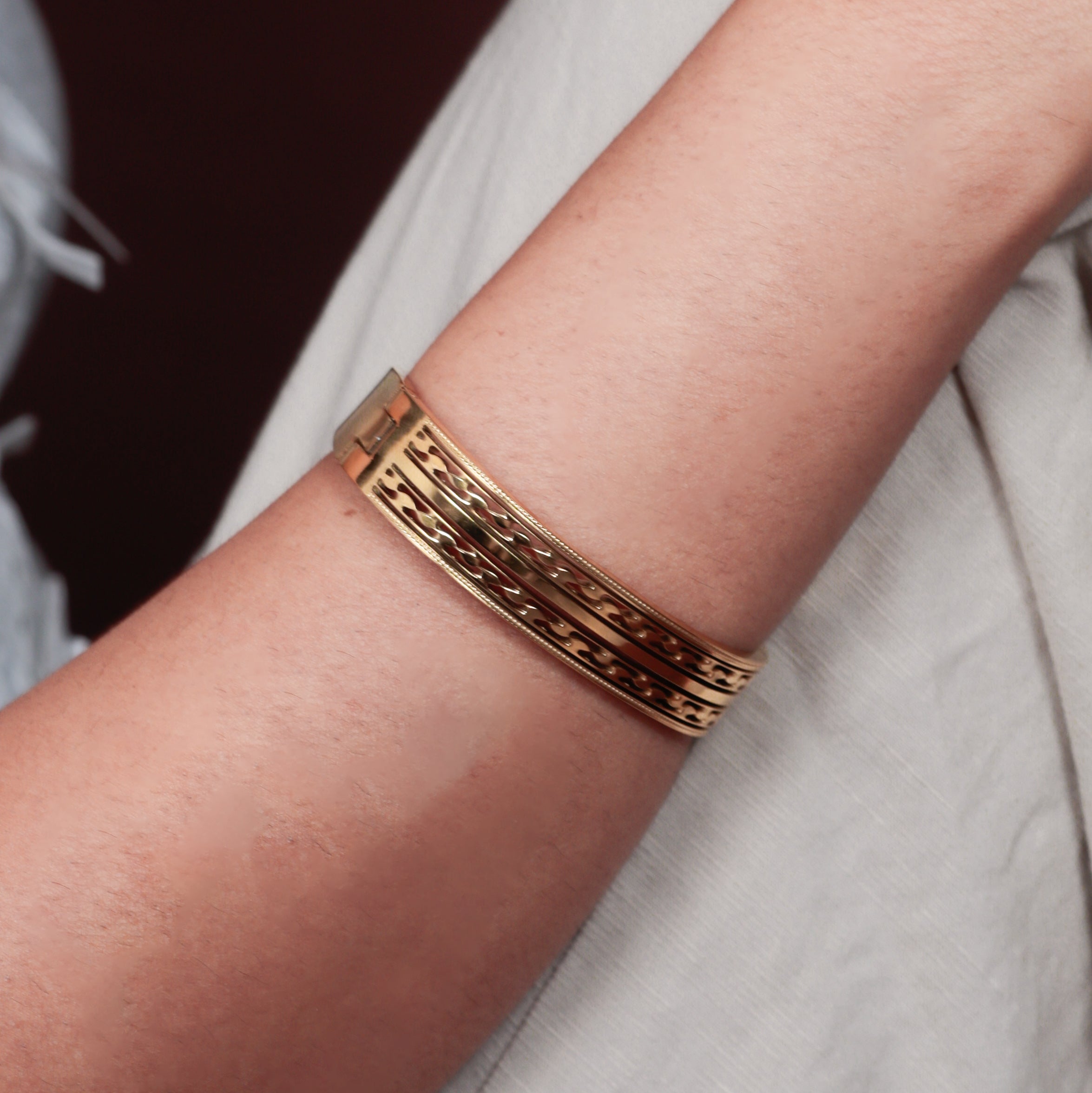 Zenora Classic Texture Bracelets