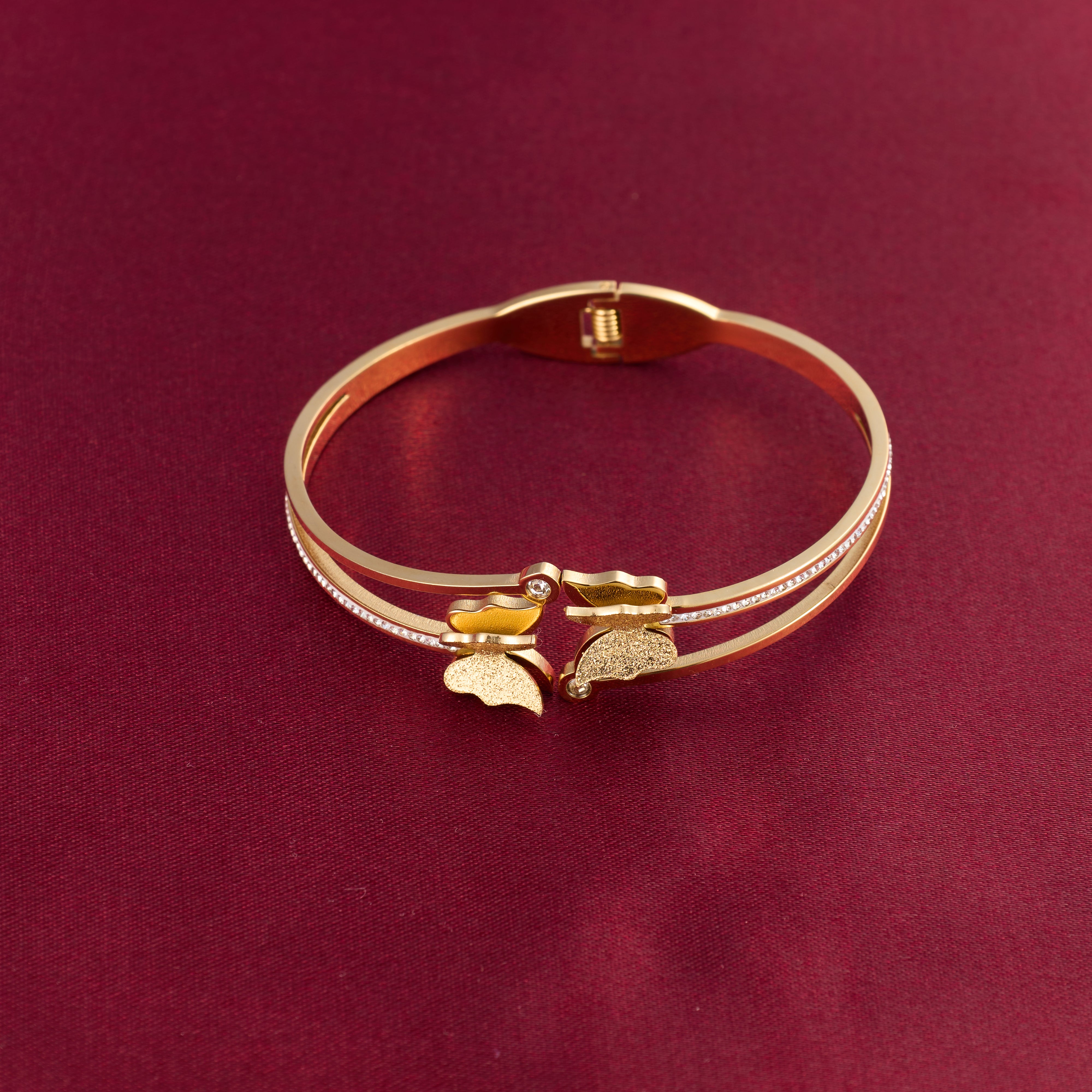 Mariposa Gilded Butterfly Bangle