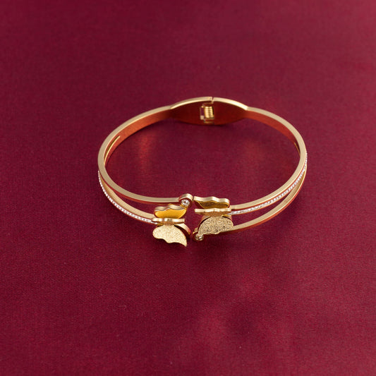 Mariposa Gilded Butterfly Bangle