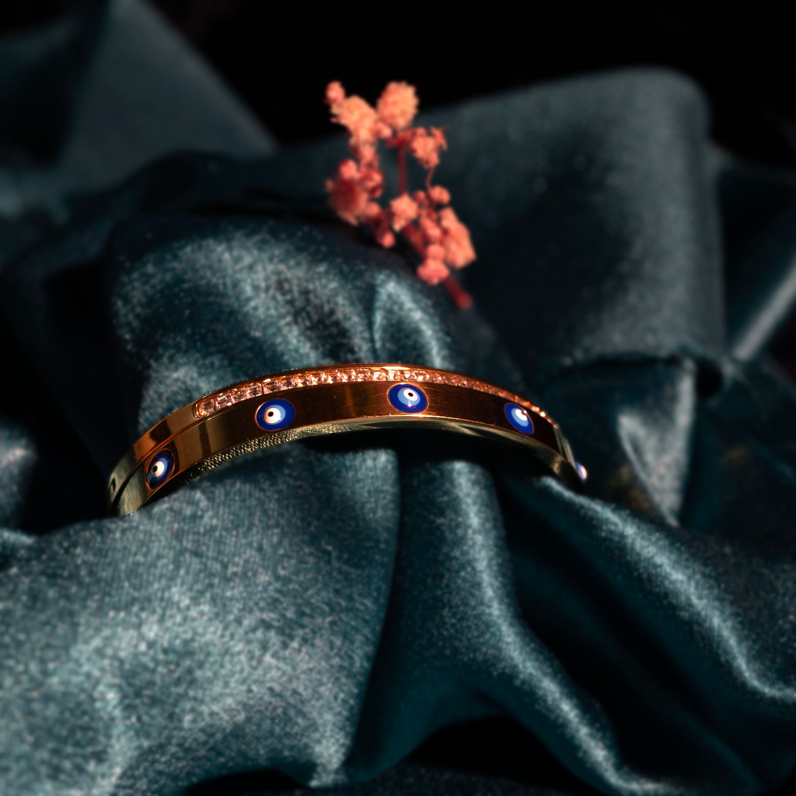 Nova Evil Eye Cuff