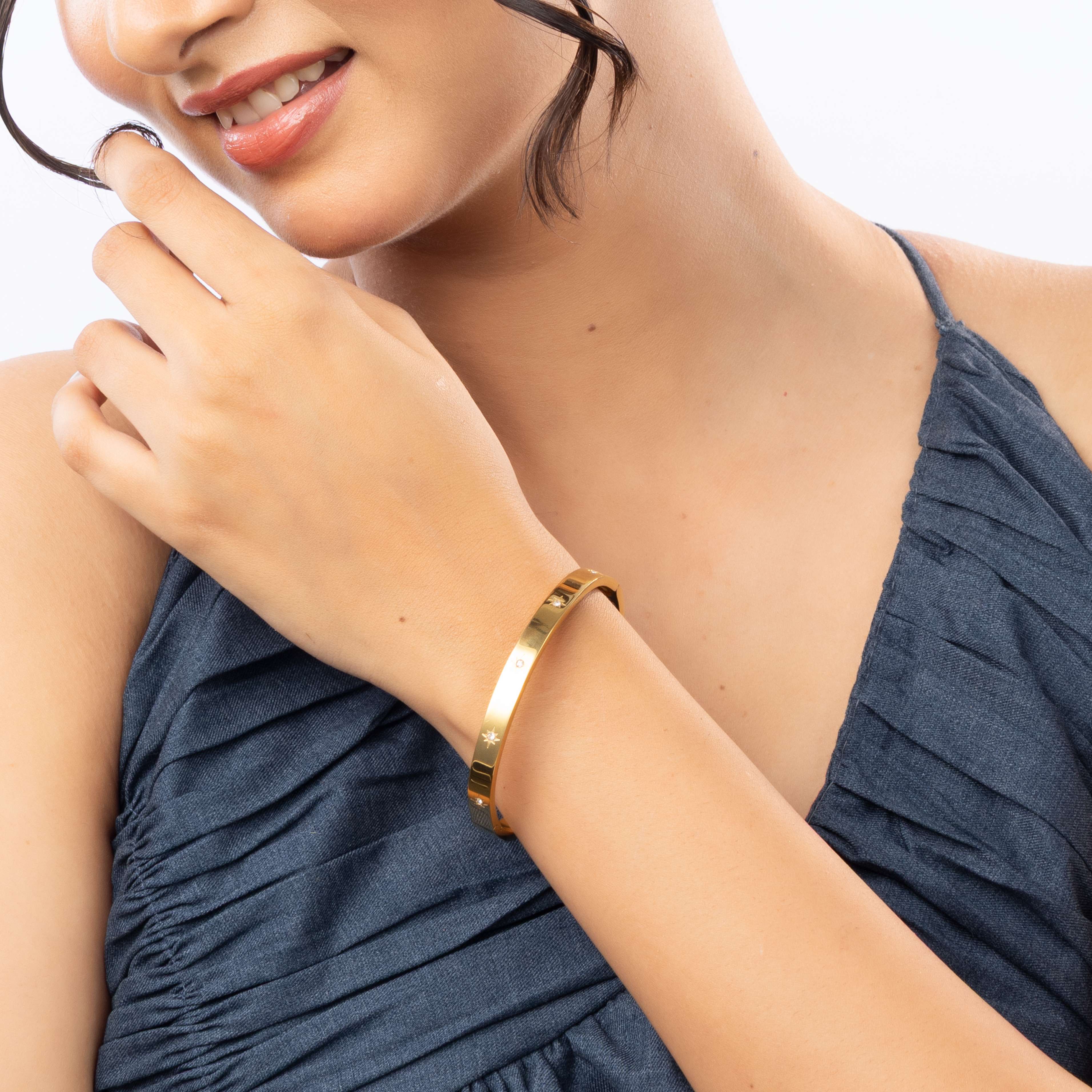 Retro Gold Bangle