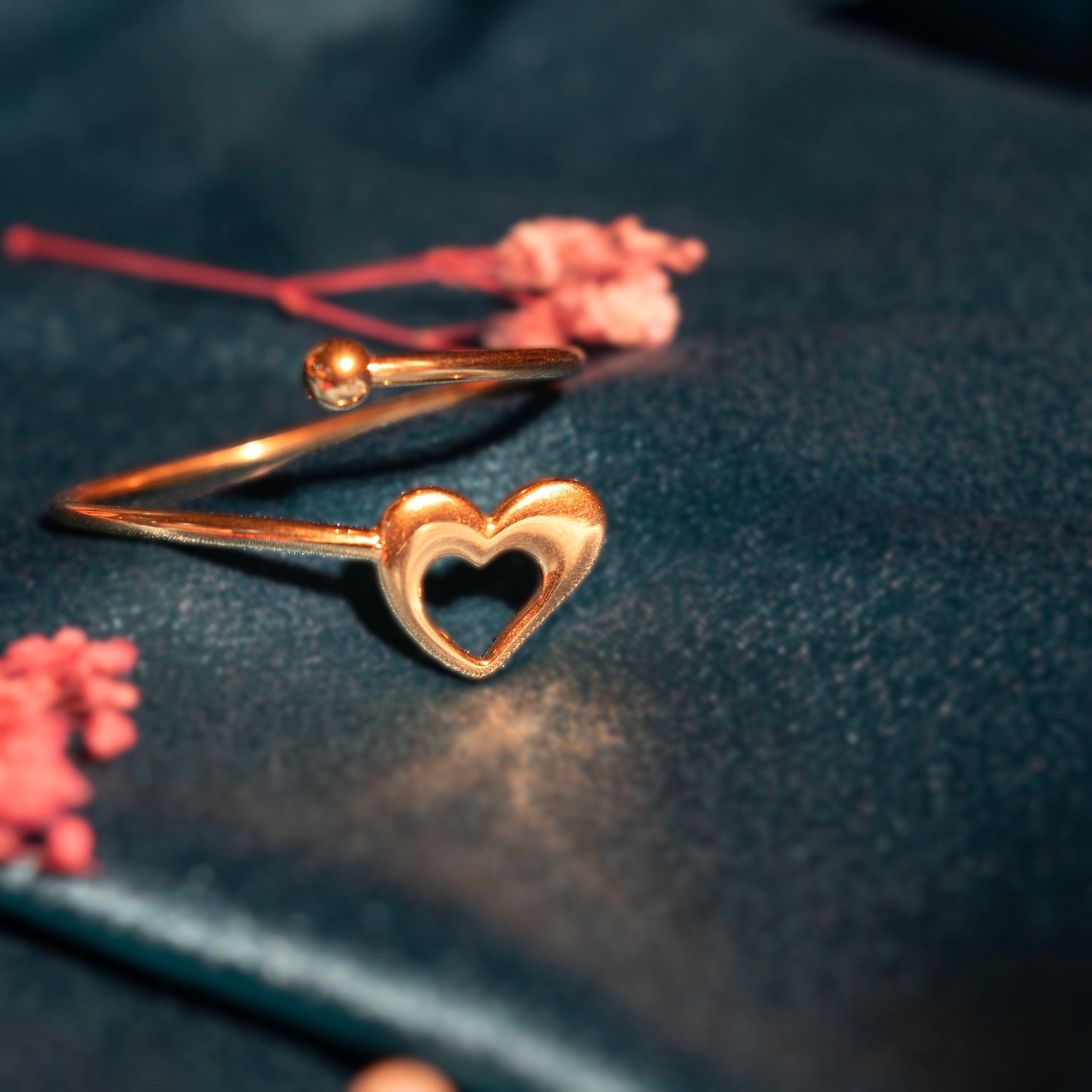 Minimal Heart Design Gold Bangle
