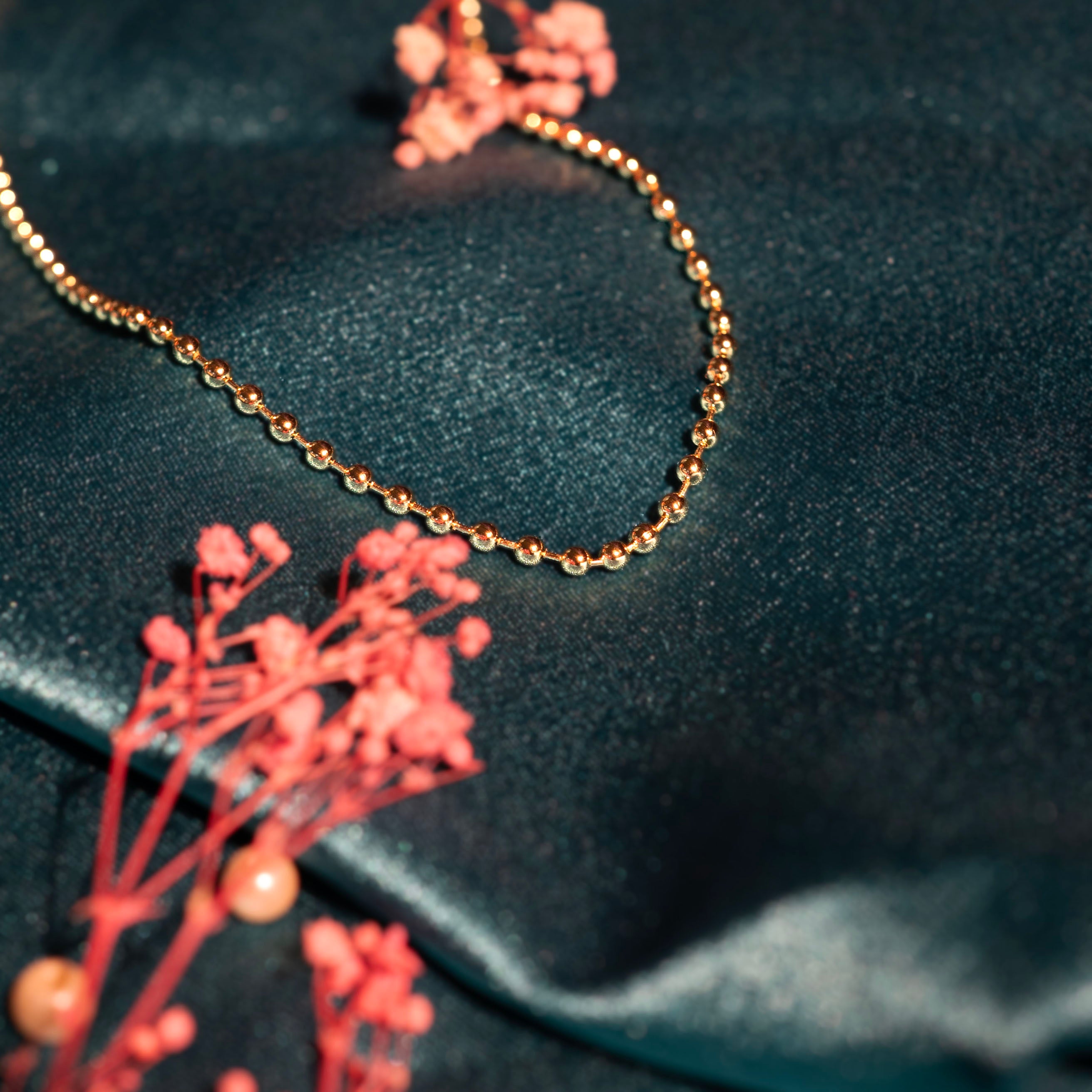 Onyx Street Round Necklace