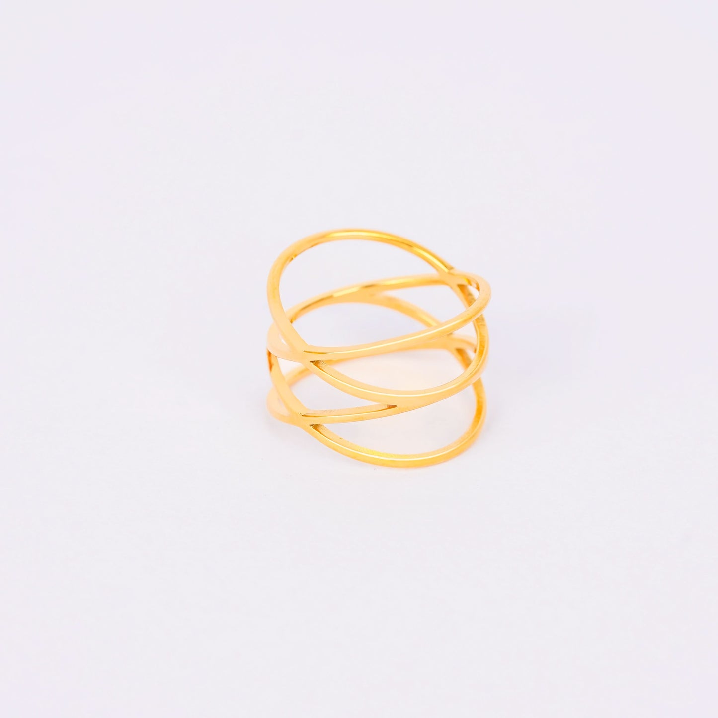 Triple-layered cage ring