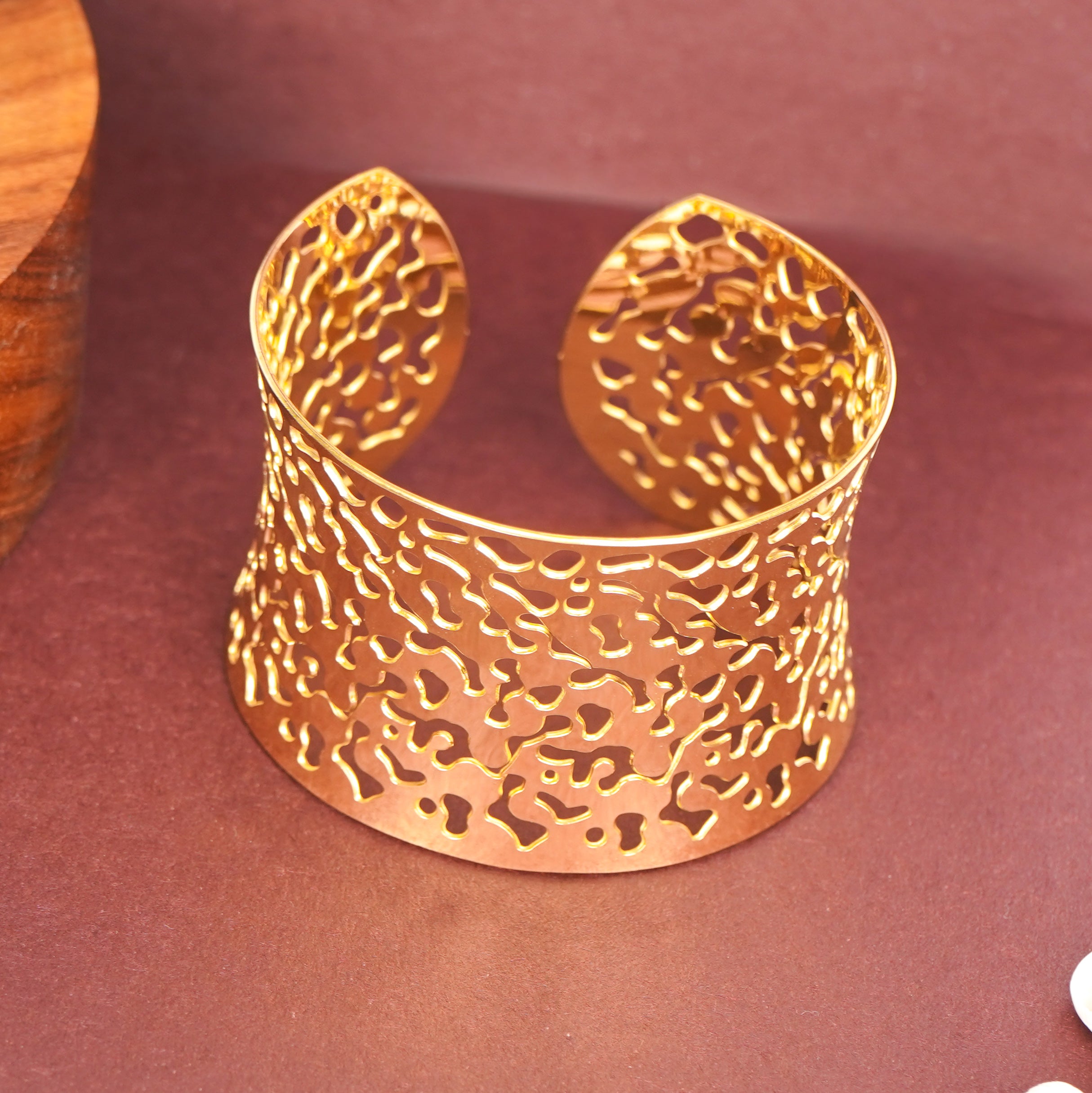 Elixa Royale Cutwork Bangle