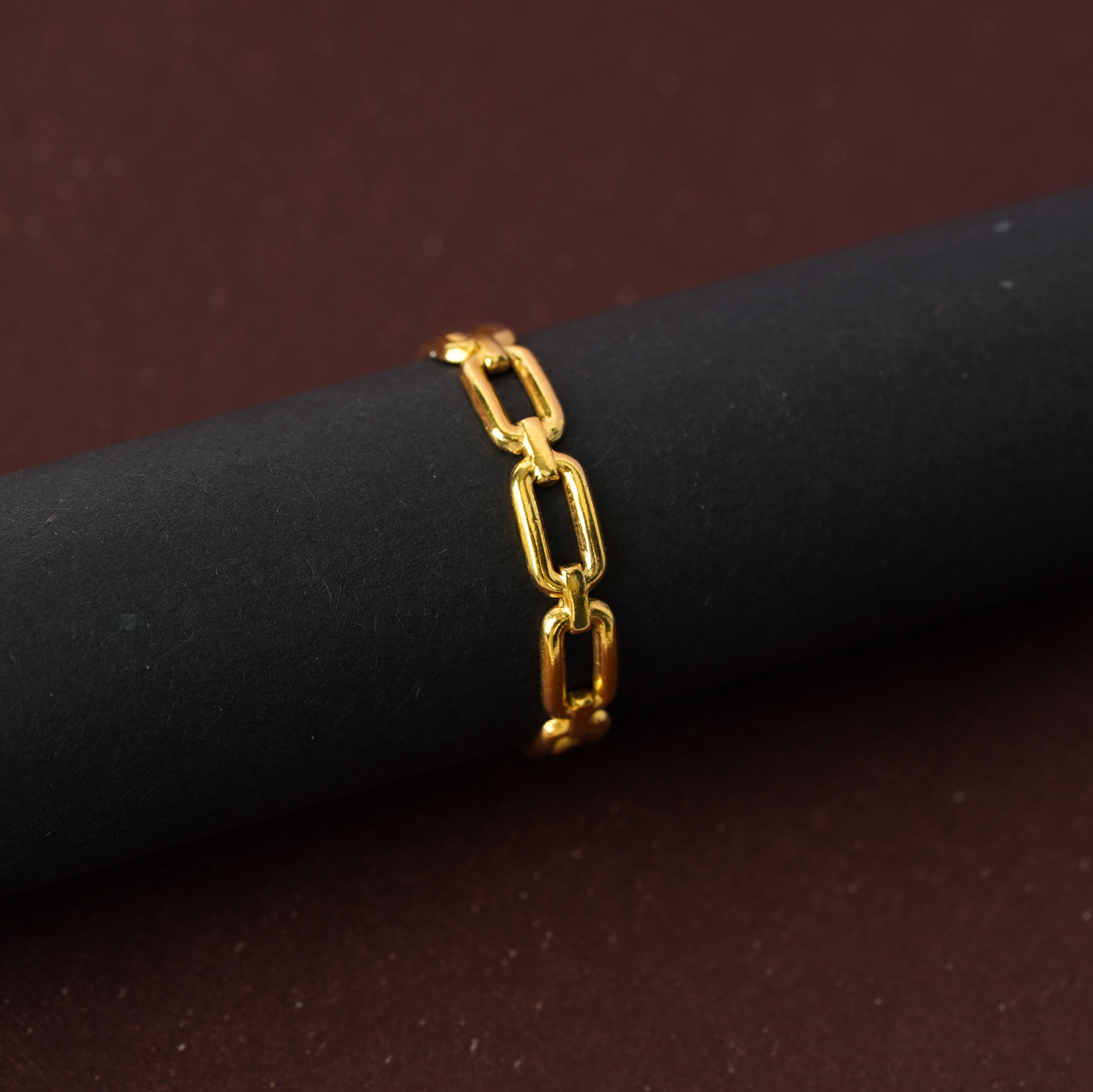 Modern Loop Gold Ring