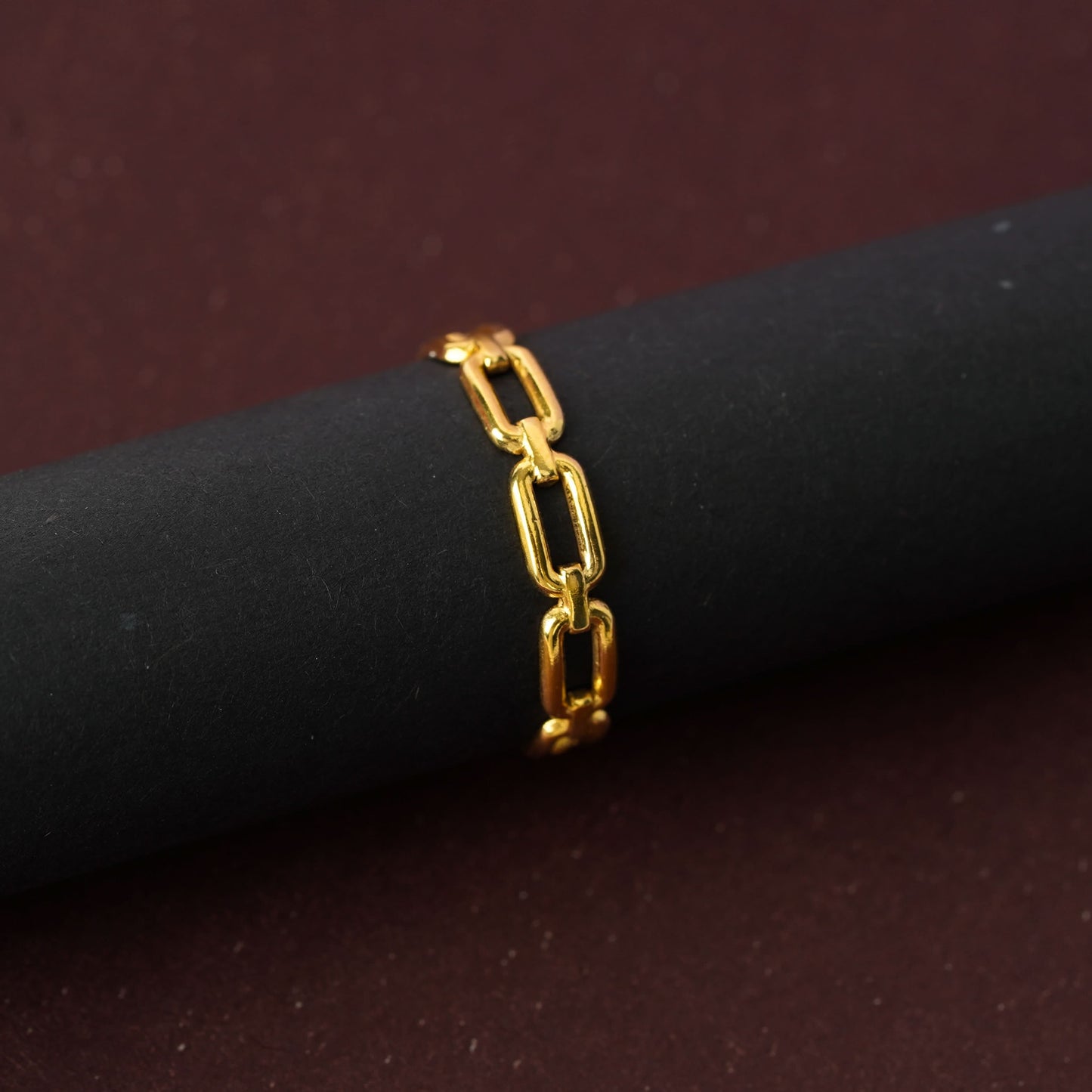 Modern Loop Gold Ring