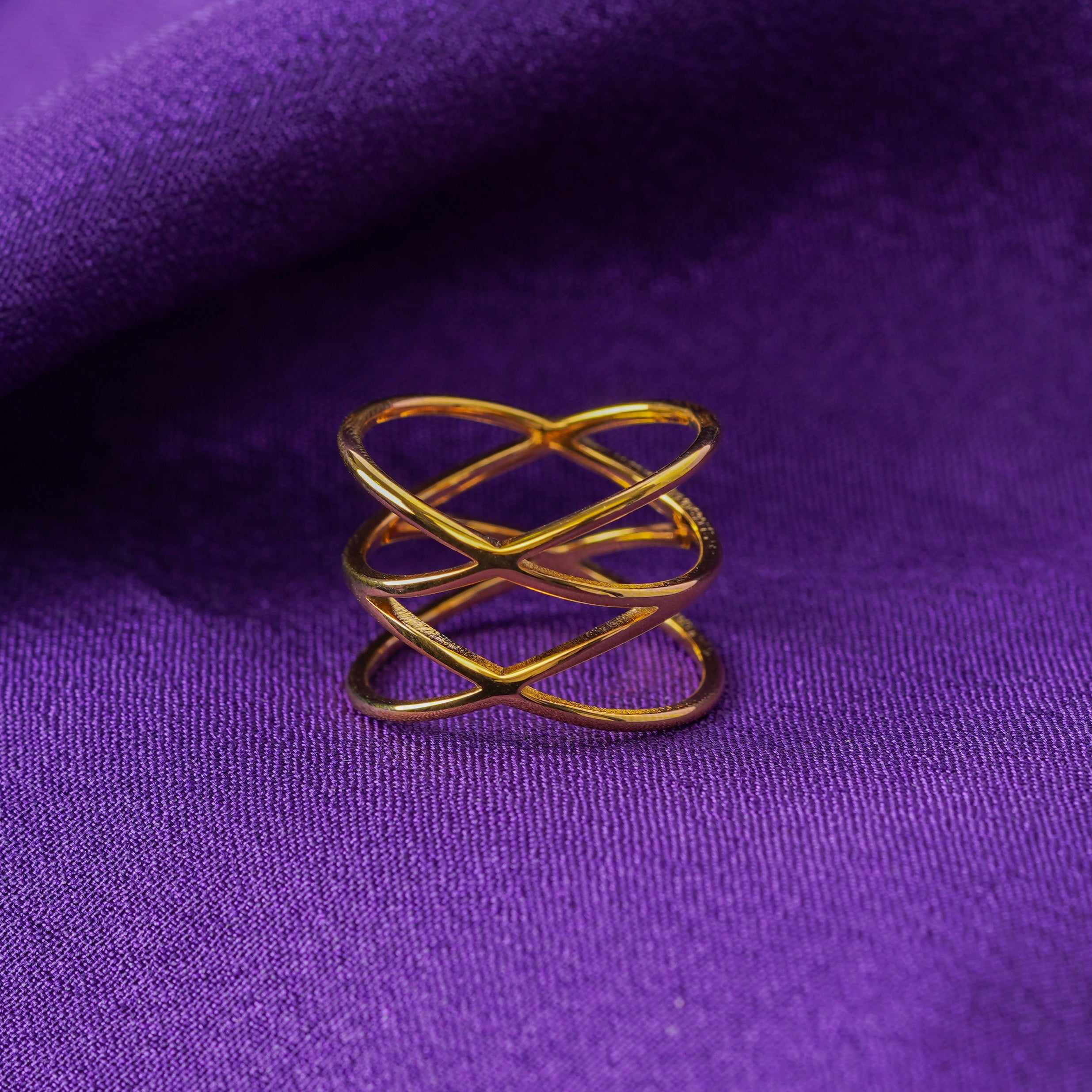 Triple-layered cage ring