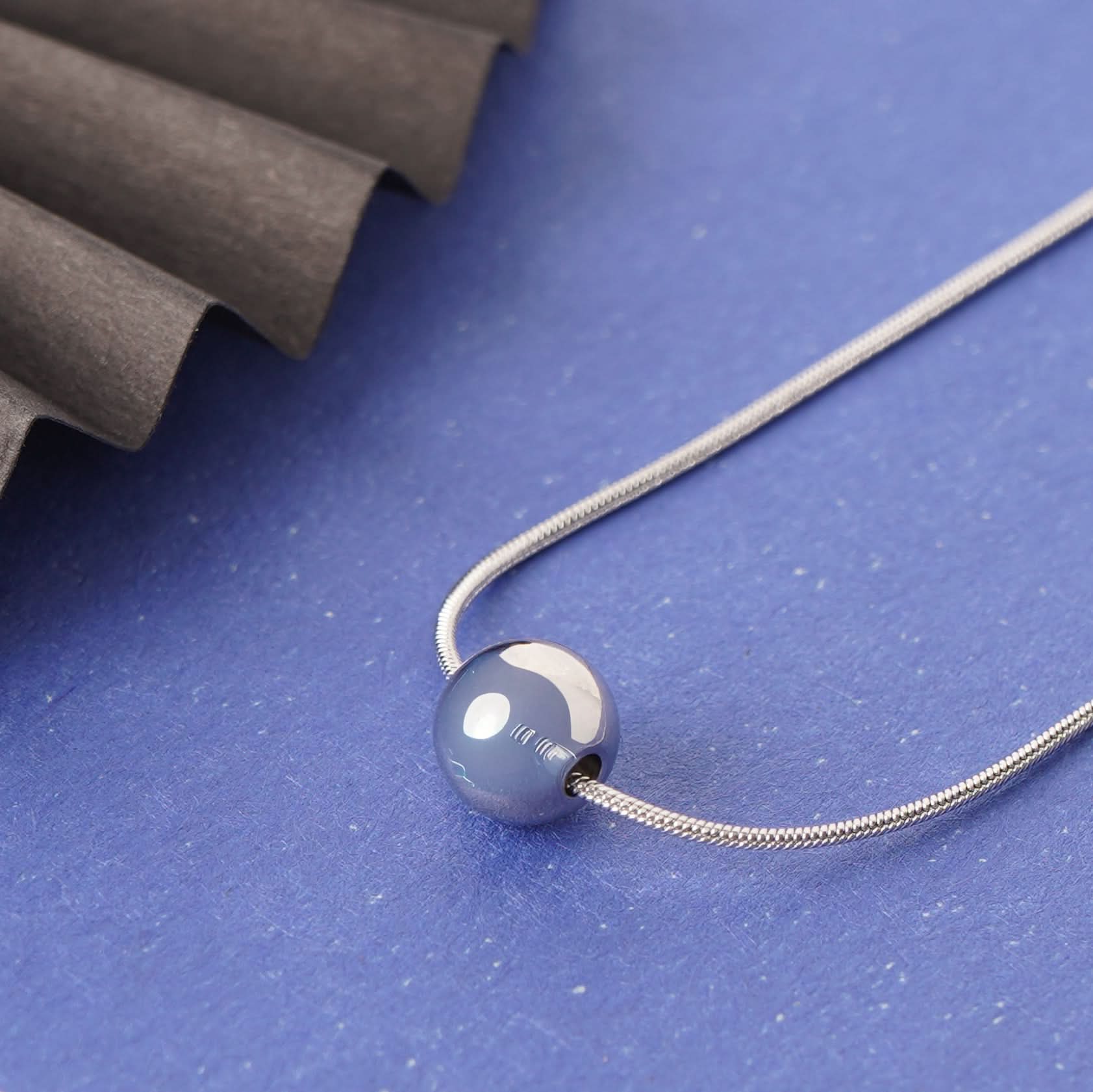 Minimal Steel-Tone Finish Necklace