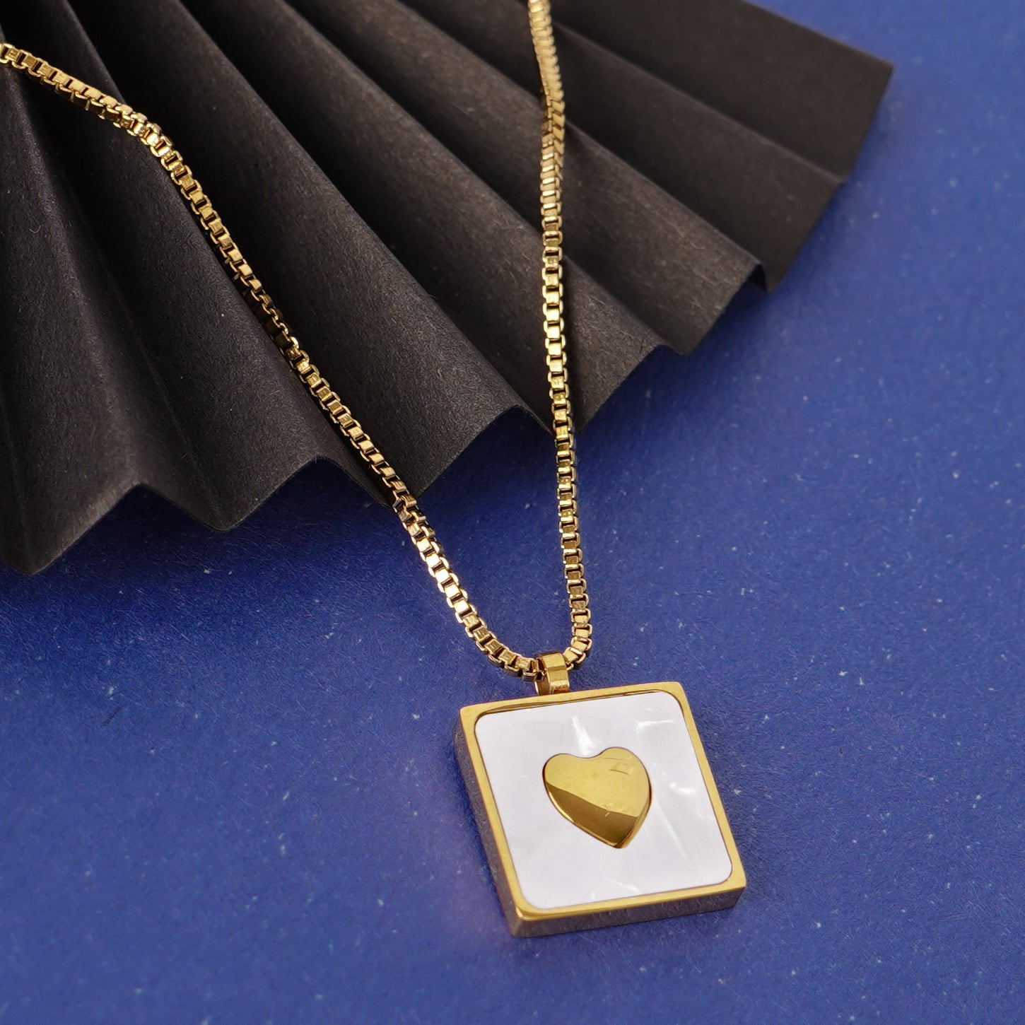 Heart Frame Necklace