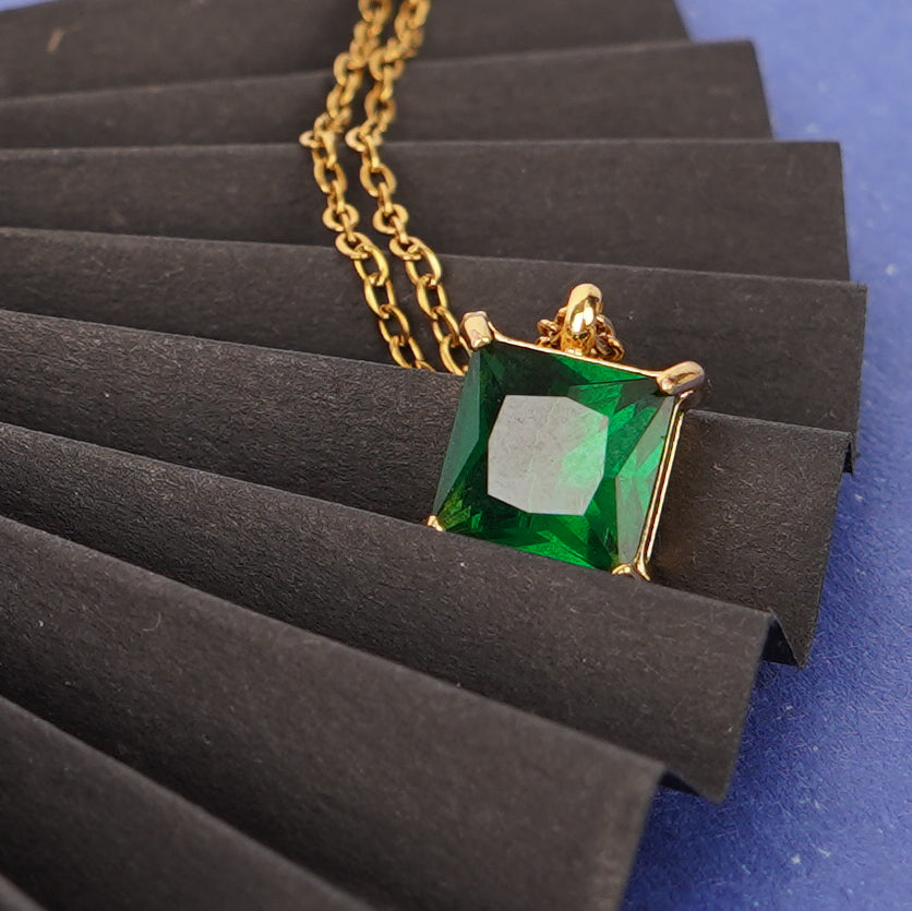 Emerald Glow Necklace