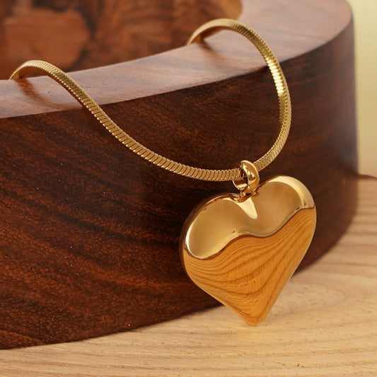 PureHeart Modern White Gold Necklace