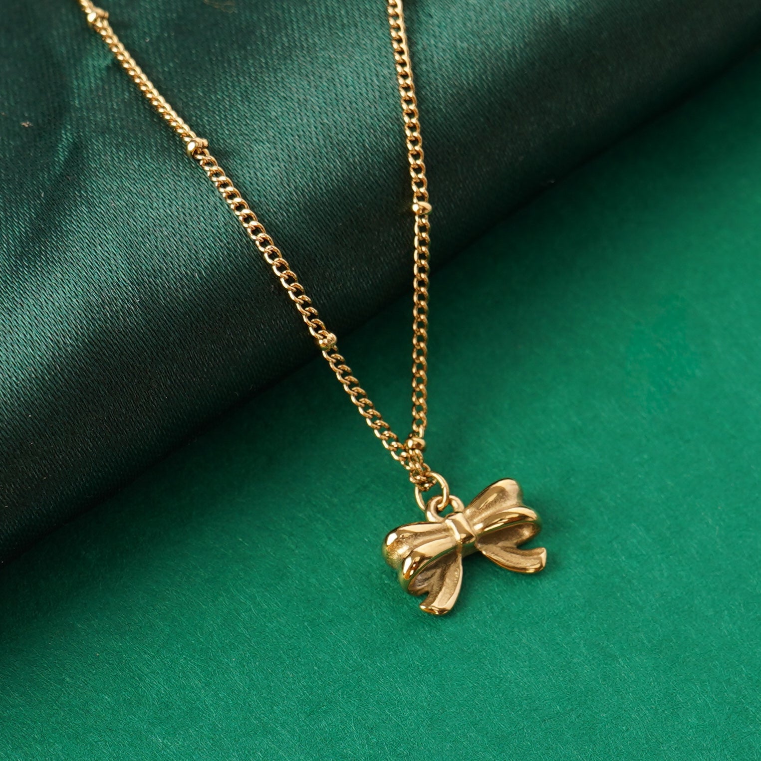 Sweet Bow Gold Pendant Necklace