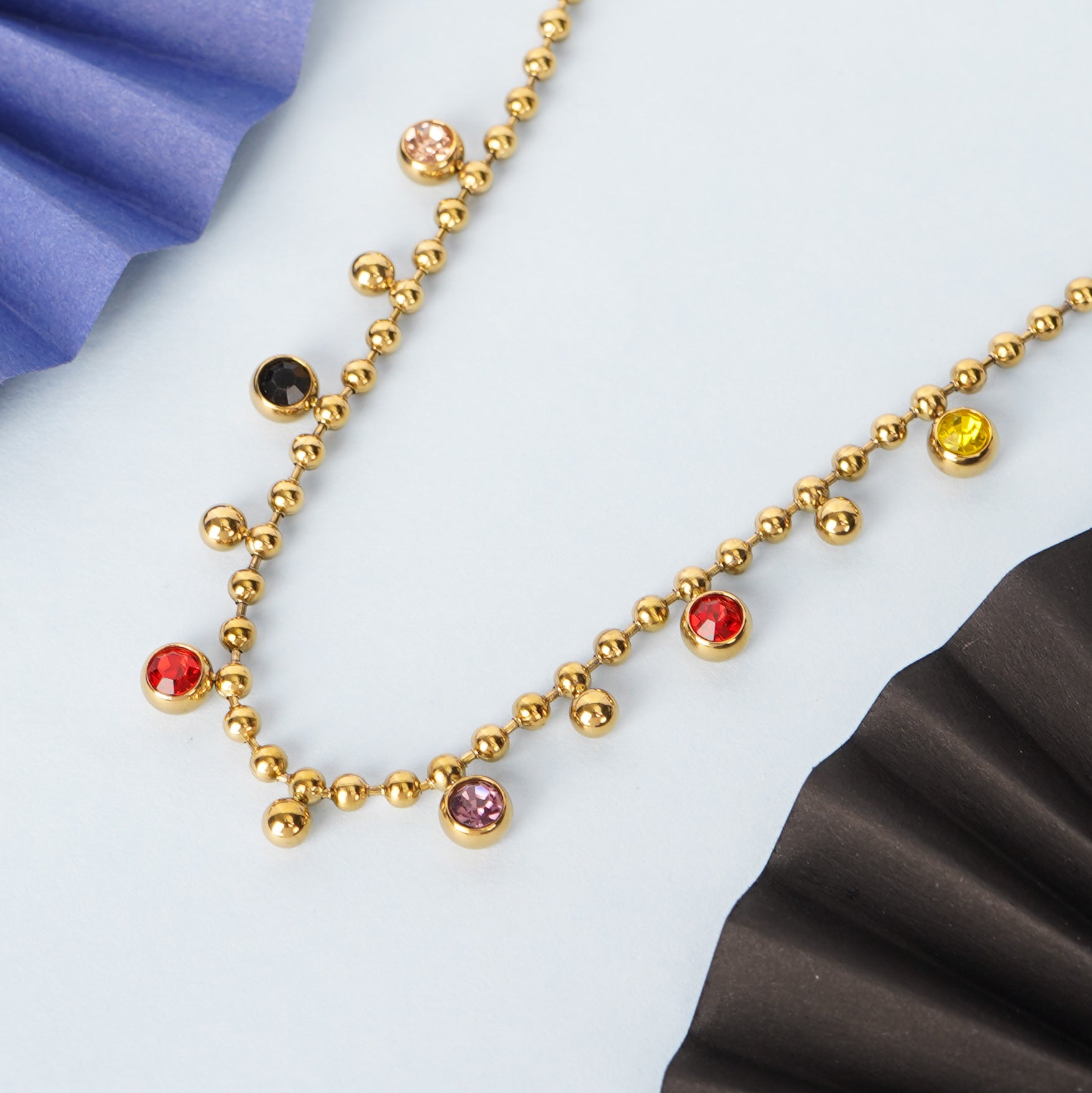 Retro Gold Round Minimal Necklace
