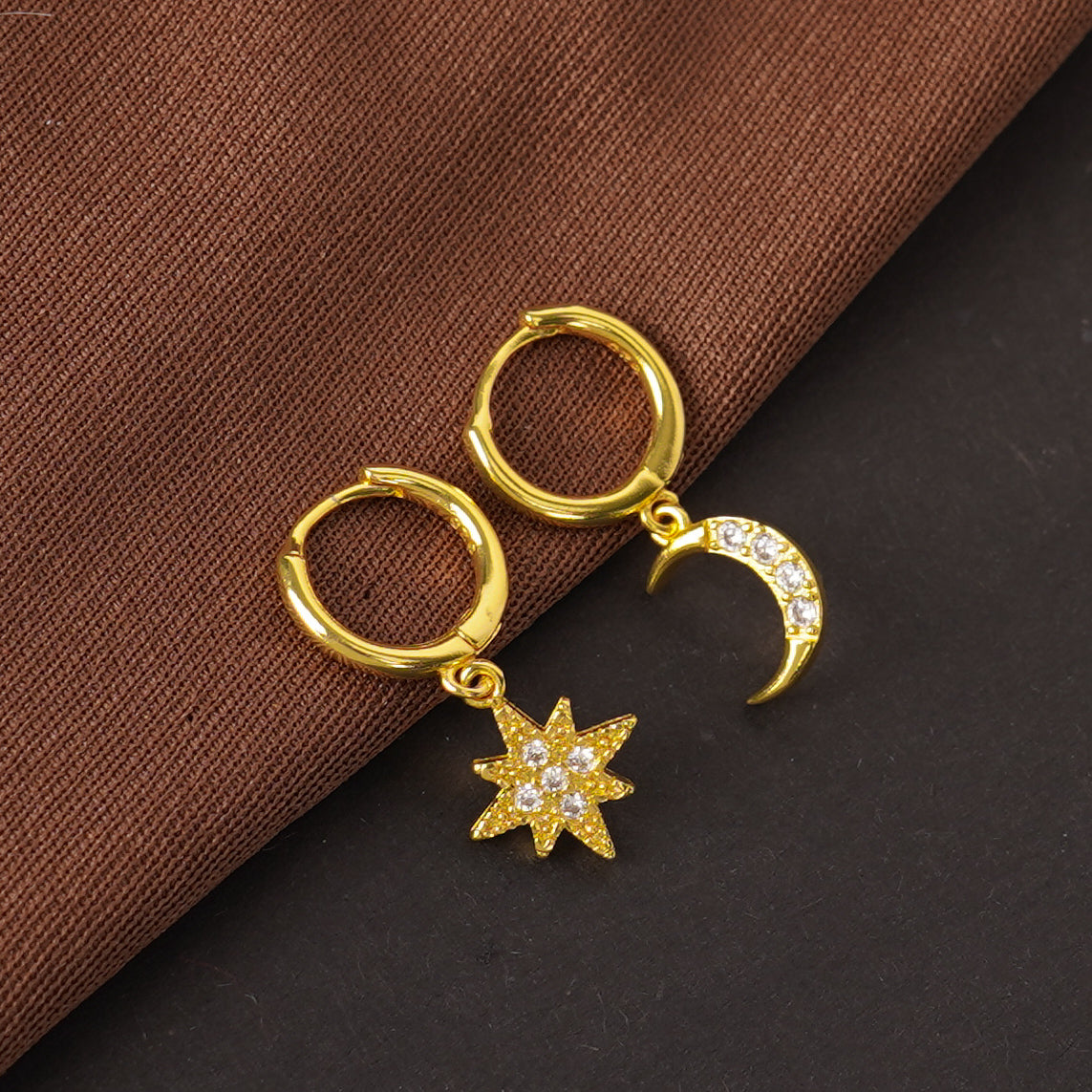 Edge Elegant Stud Earrings
