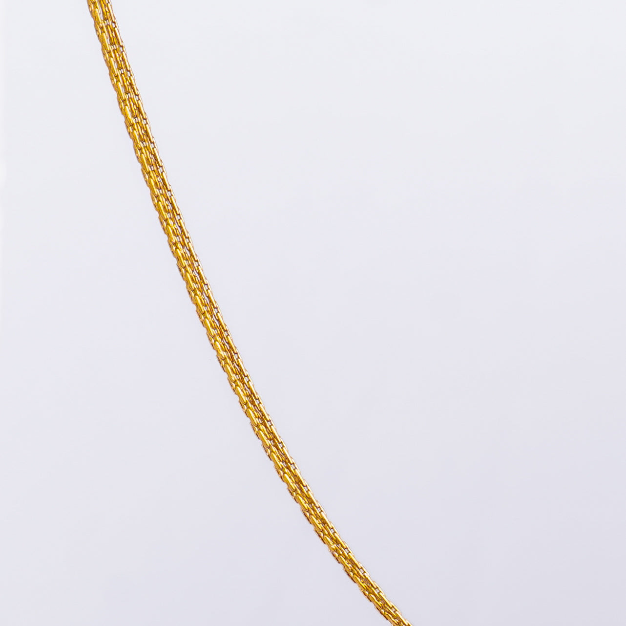 AURELIA MODERN ARTISTIC NECKLACE