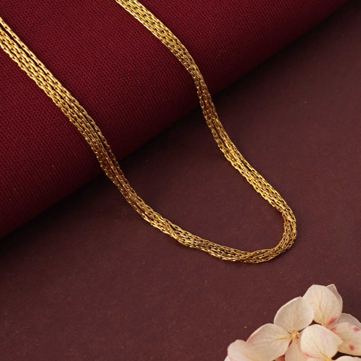 AURELIA MODERN ARTISTIC NECKLACE