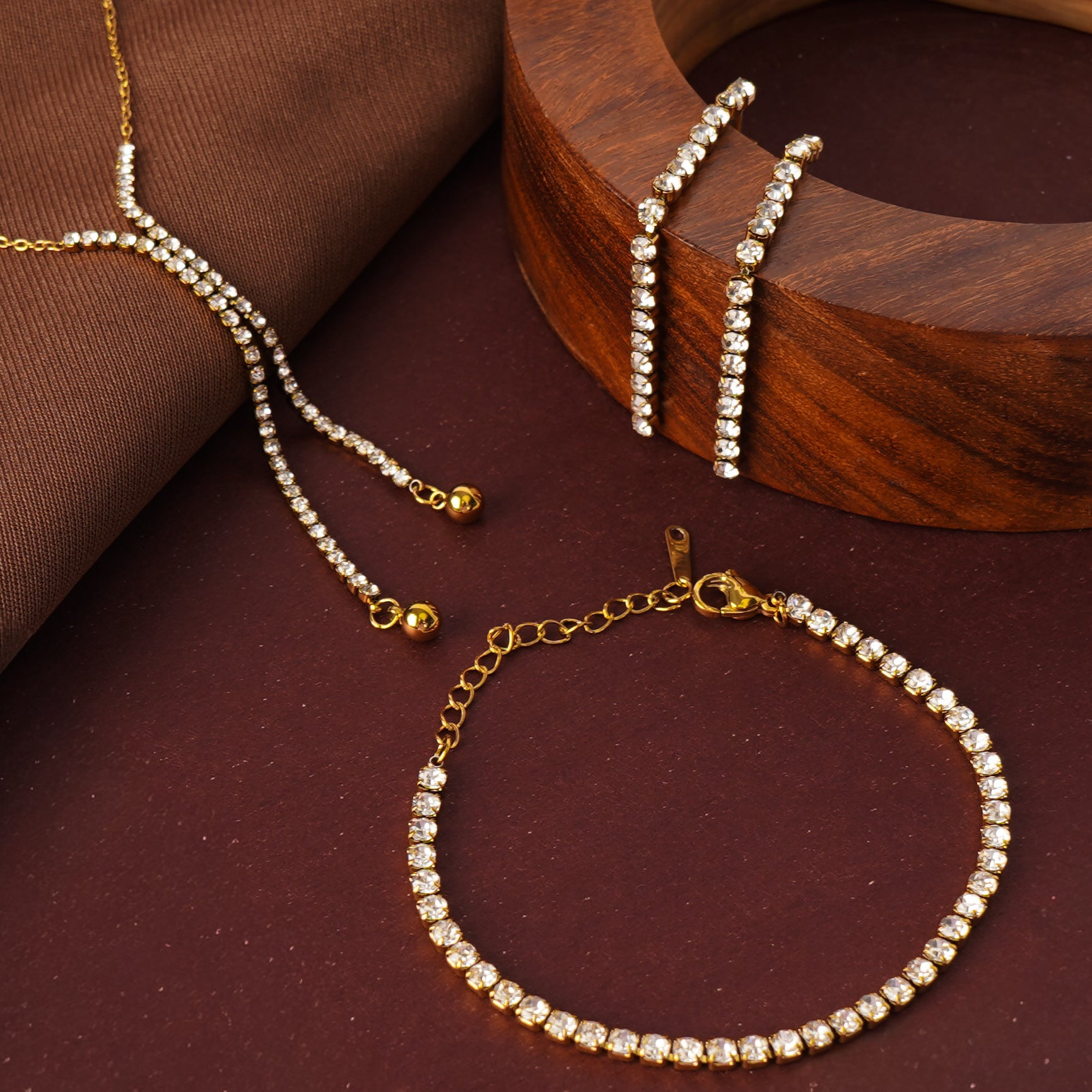 Pure Shine Linear Jewellery Set