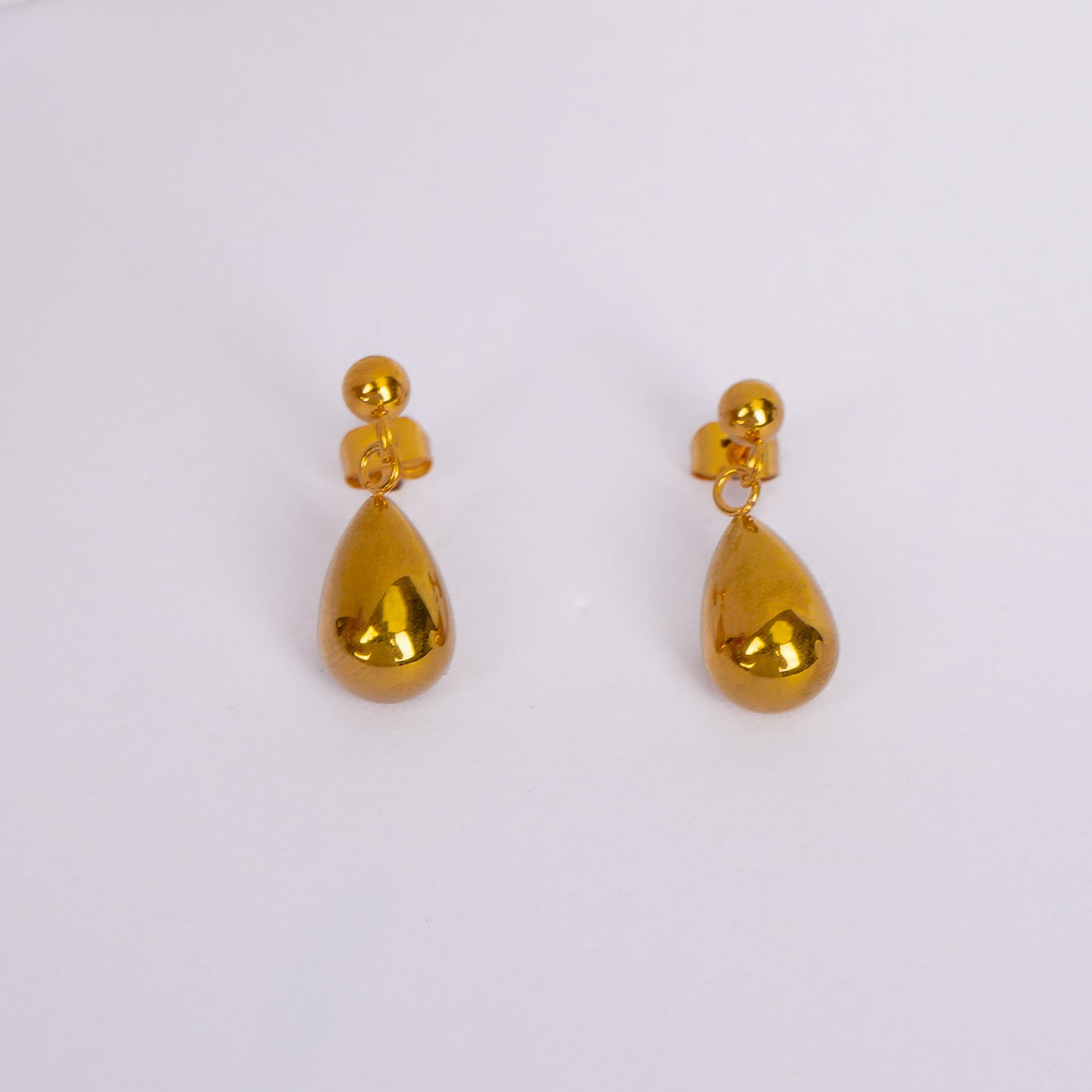 Amore Elegant Stud Earrings