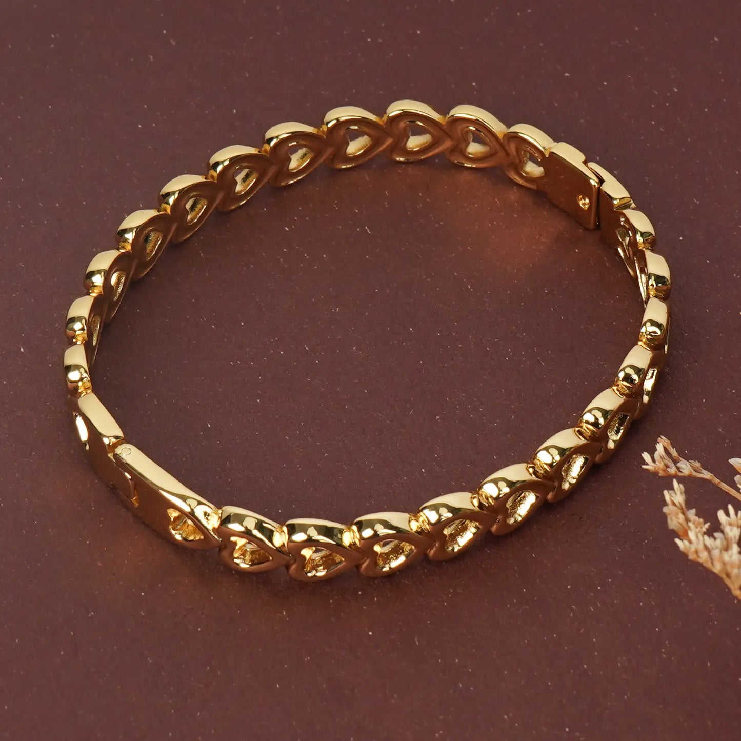 Golden Heart Link Bracelet