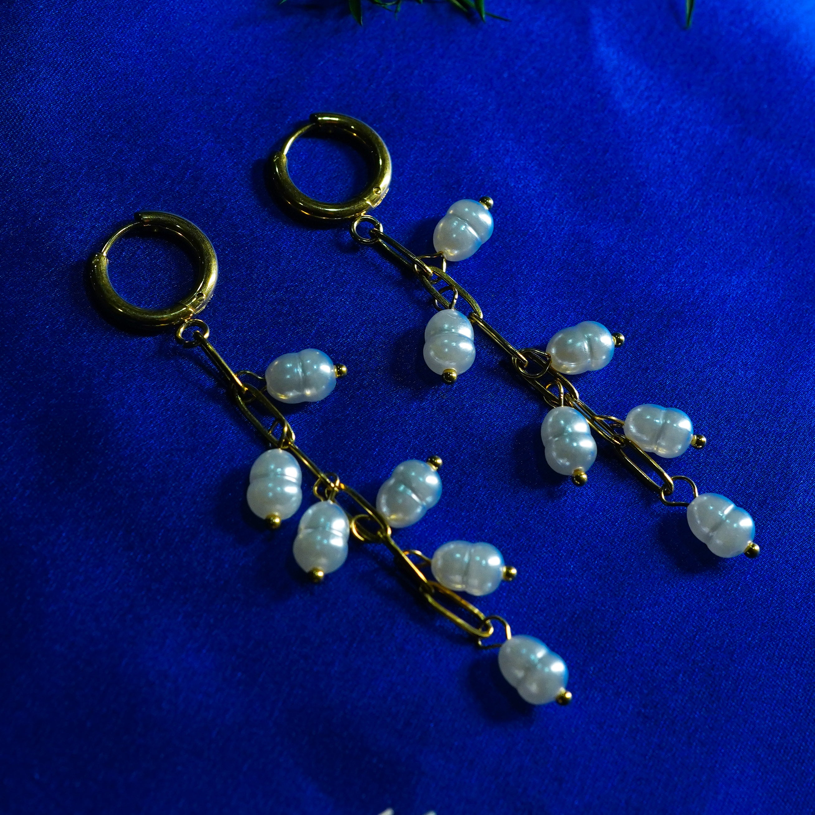 Edge Elegant Stud Earrings
