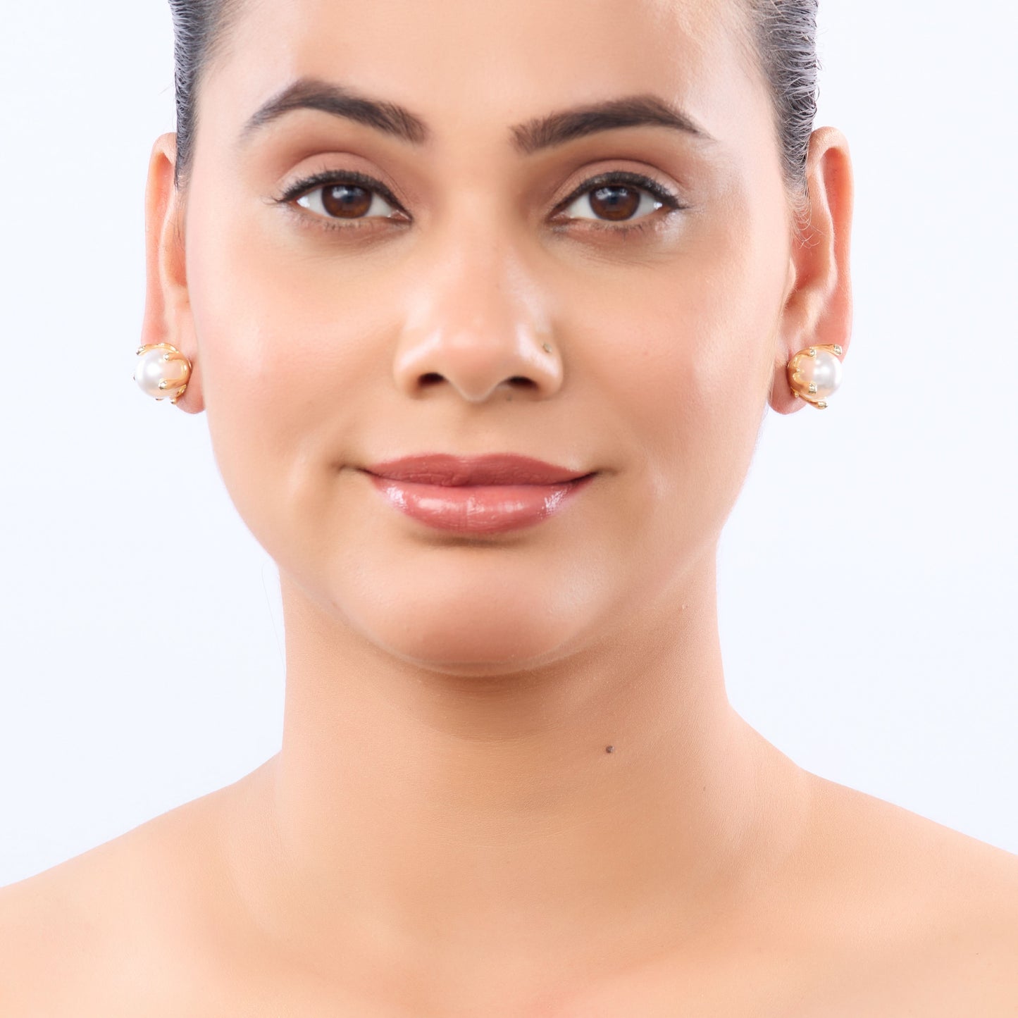 Amore Elegant Stud Earrings