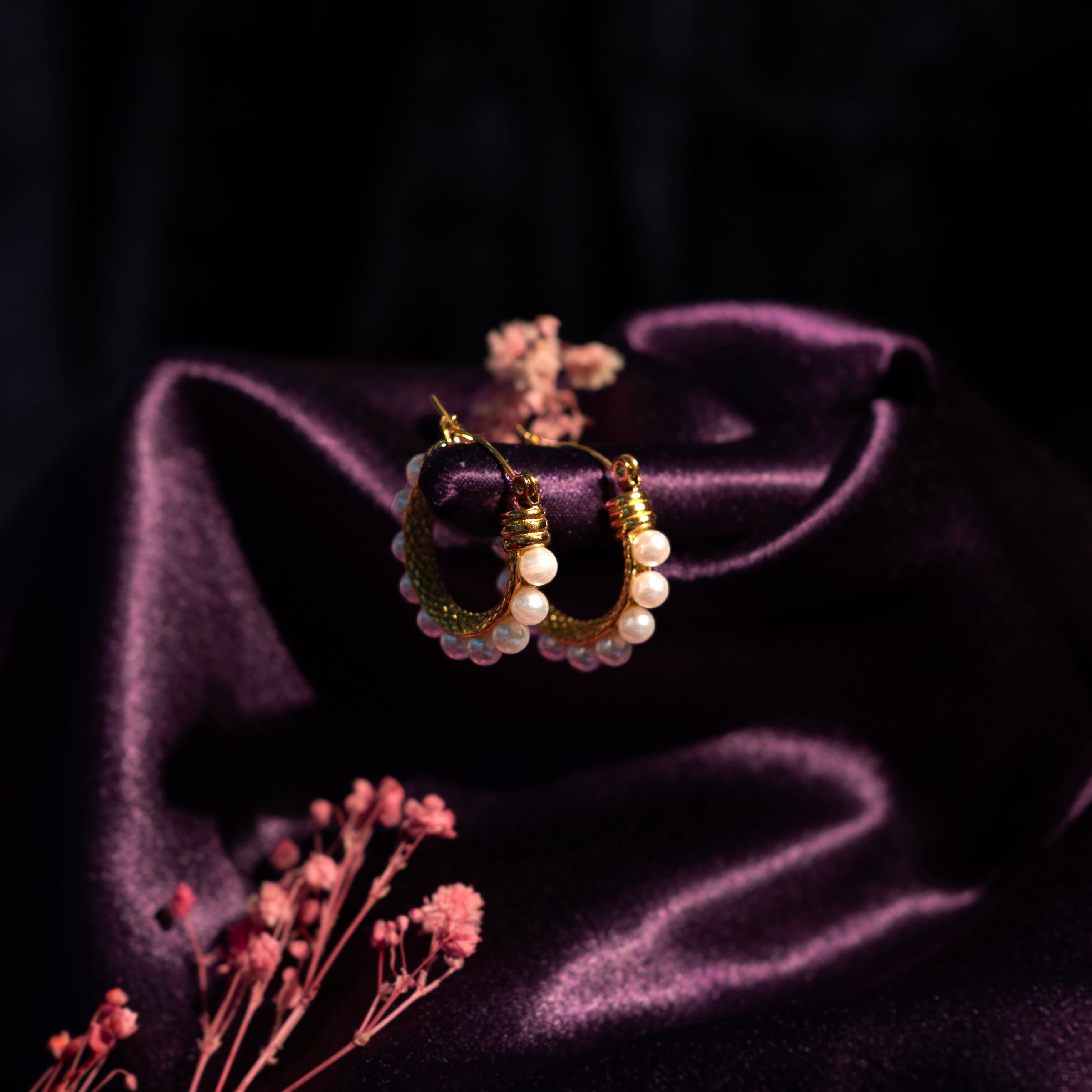 Edge Elegant Stud Earrings