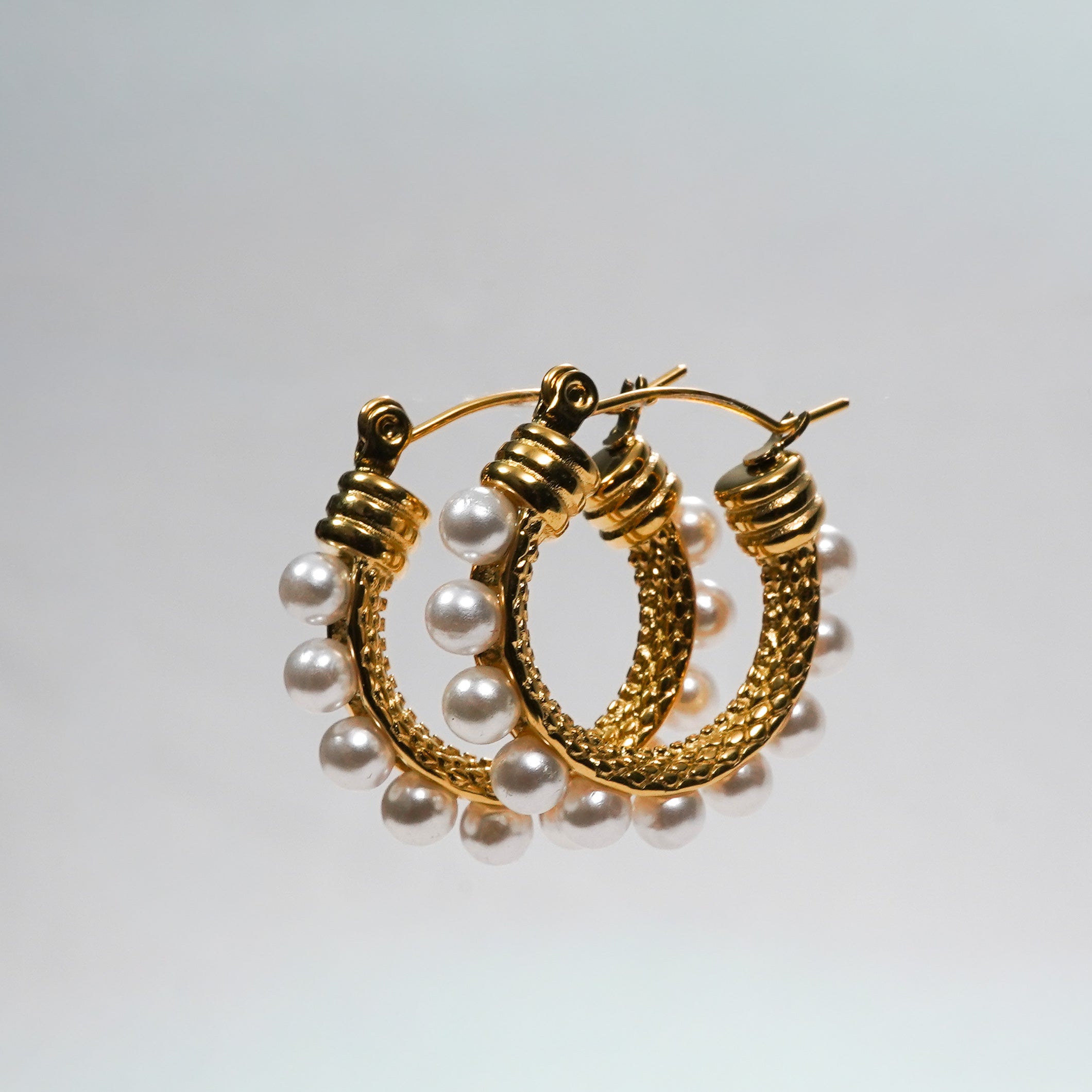 Edge Elegant Stud Earrings