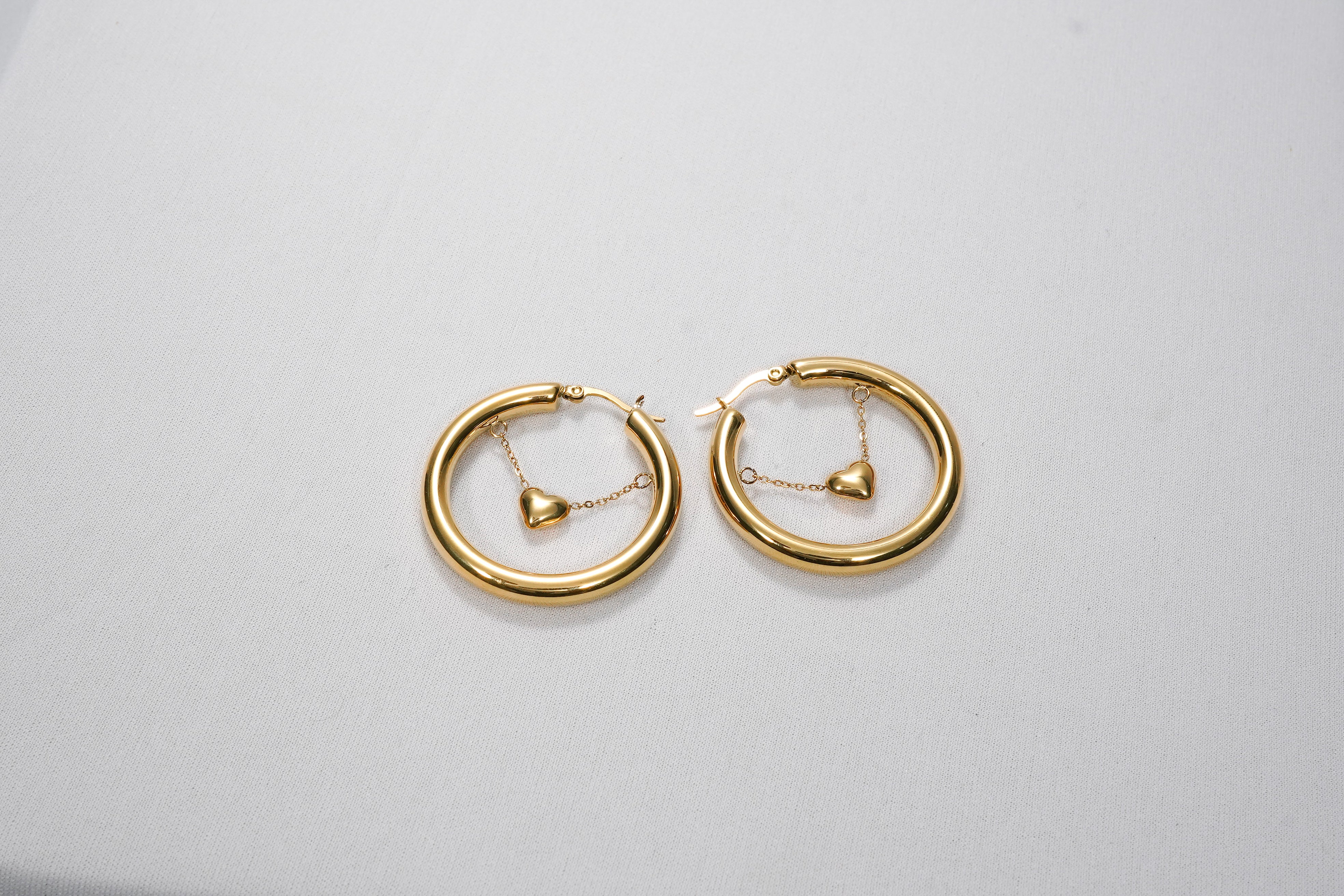 Edge Elegant Stud Earrings
