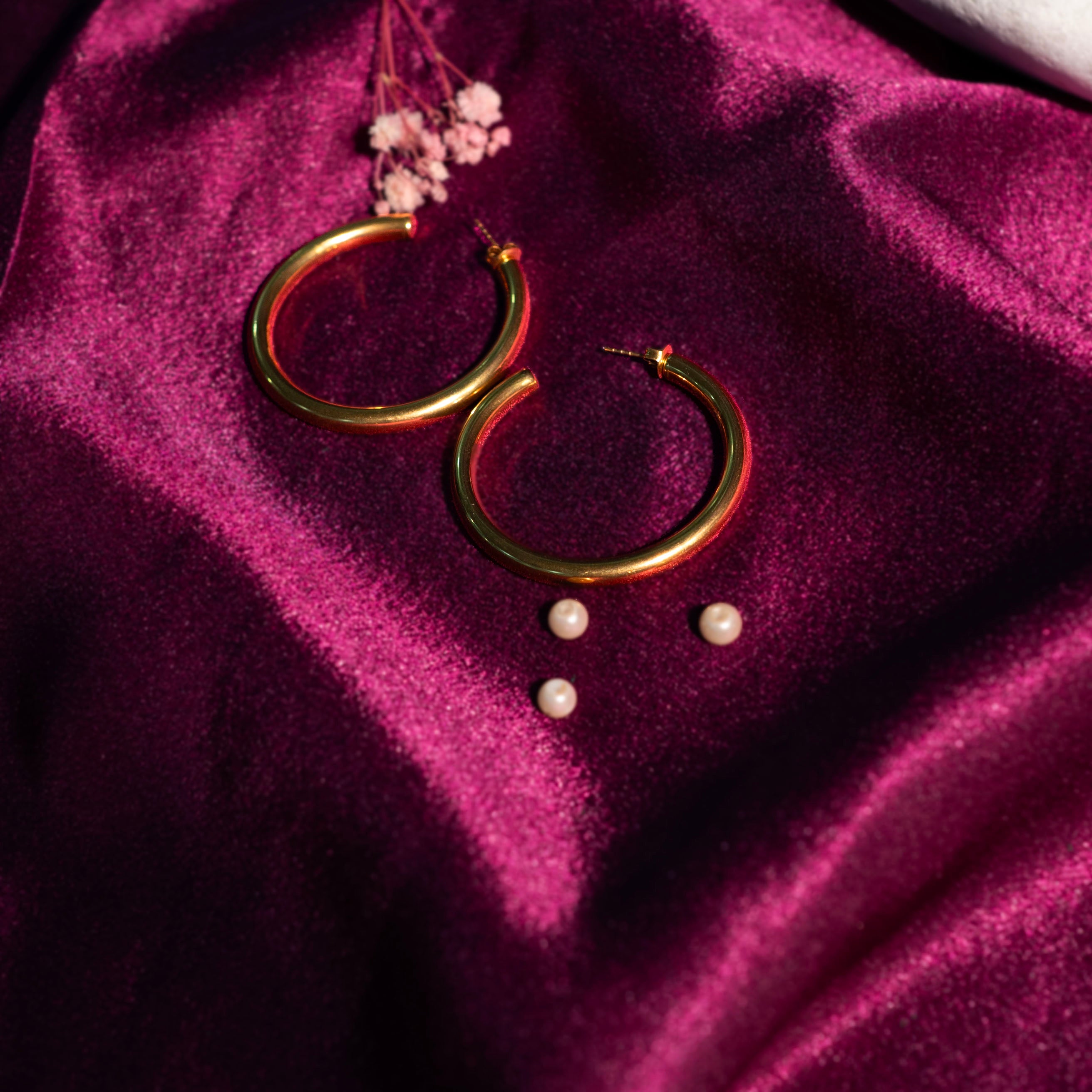 Amore Elegant Stud Earrings