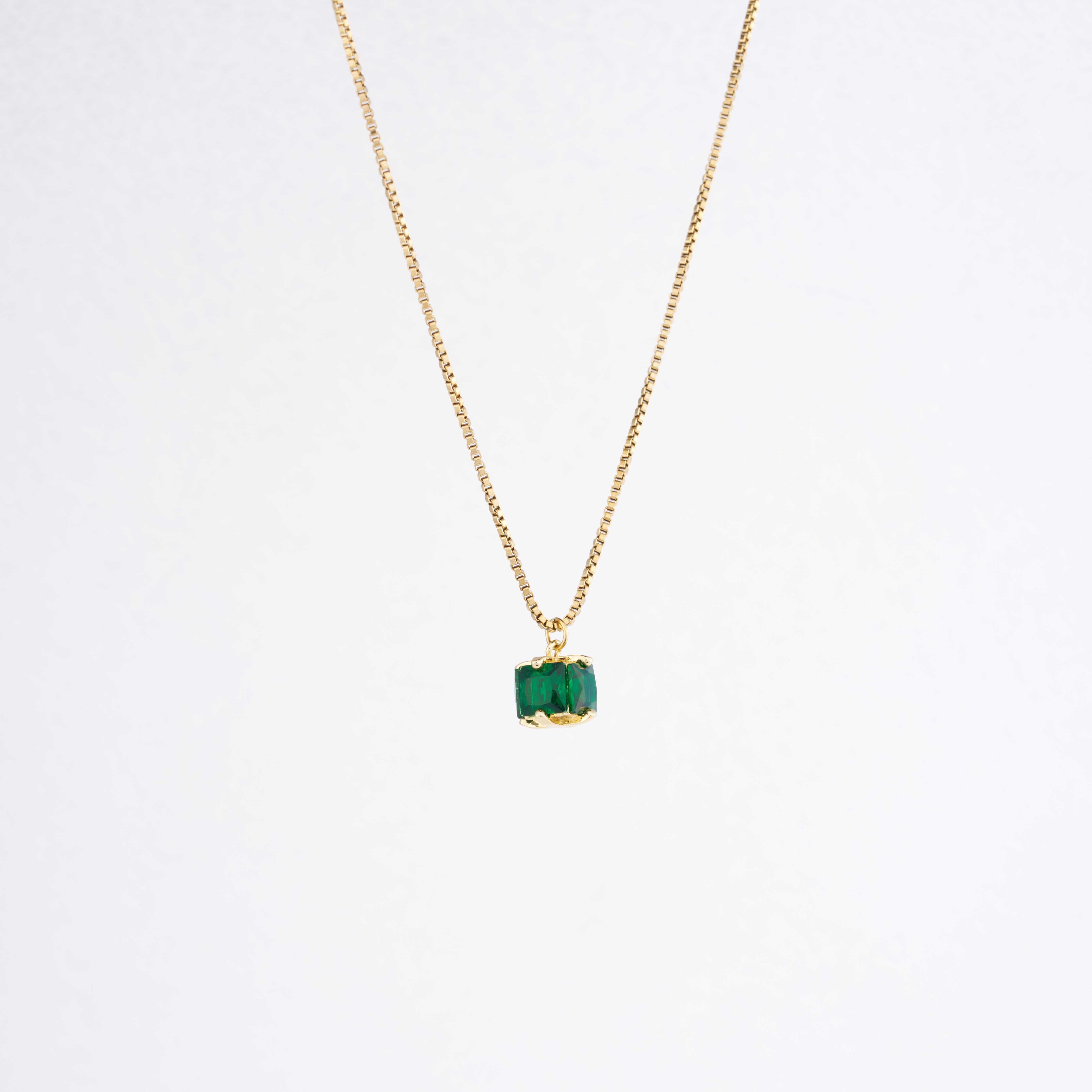 Retro Geometric Gold Pendant Necklace