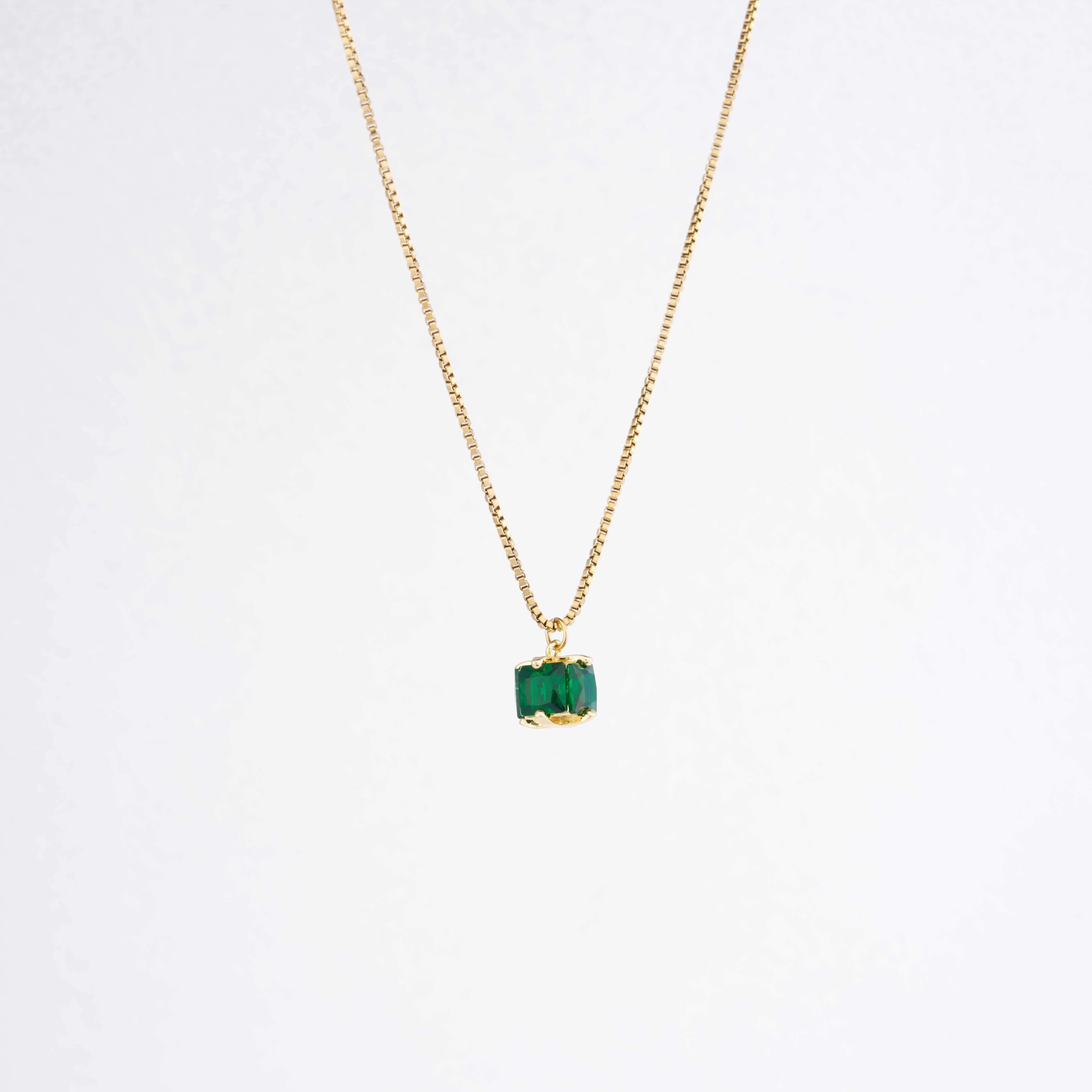 Retro Geometric Gold Pendant Necklace
