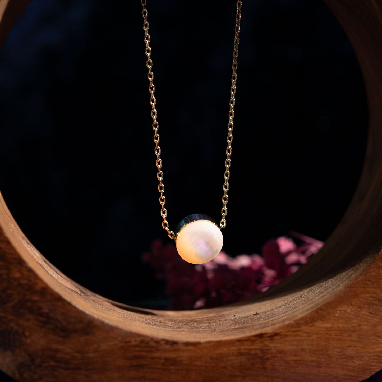 Luna Shell Pendant Necklace