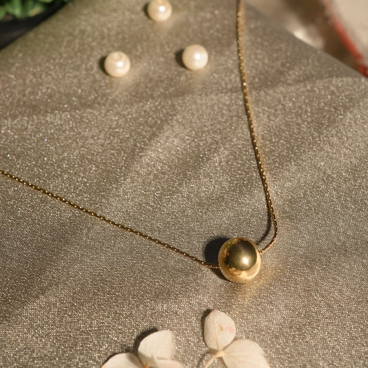 Stylish Gold Ball Necklace