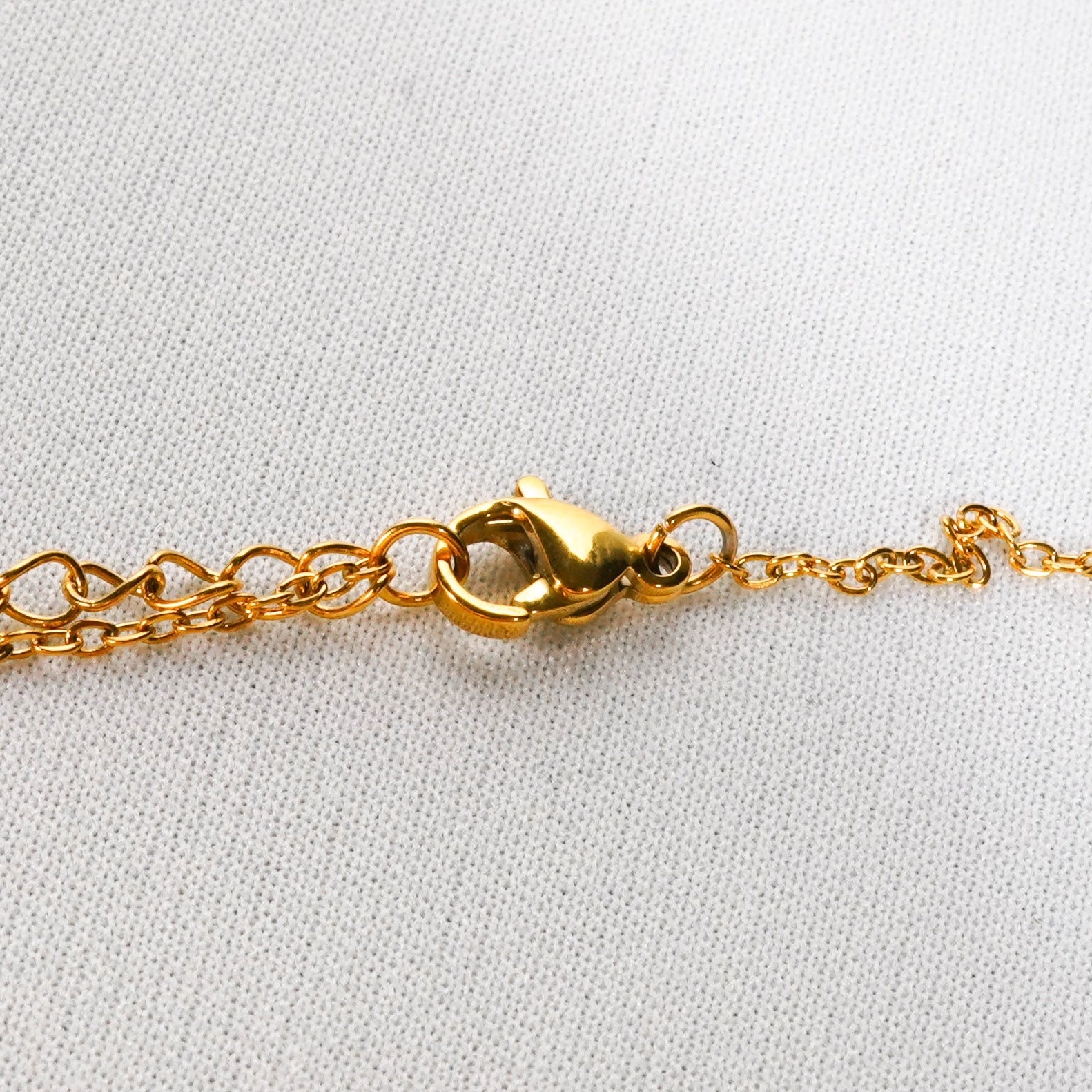Geo Grace Minimal Necklace