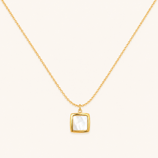 Mother of Pearl Pendant Necklace