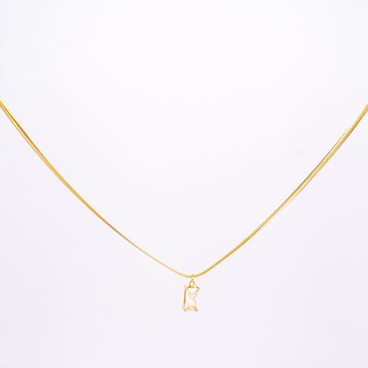 White Spark Minimal Necklace
