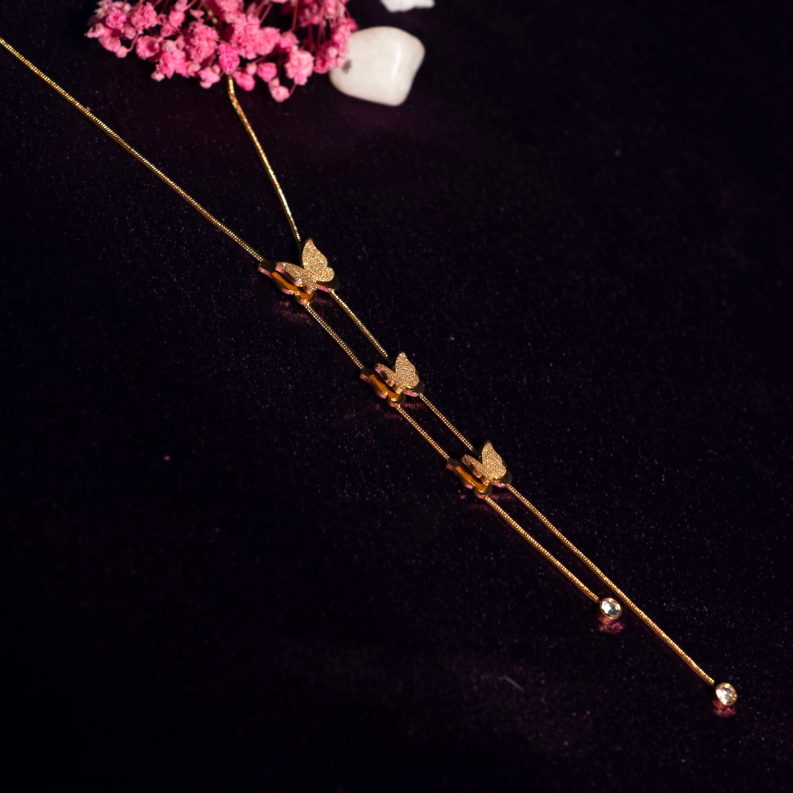 Golden Flutter Essence Necklace