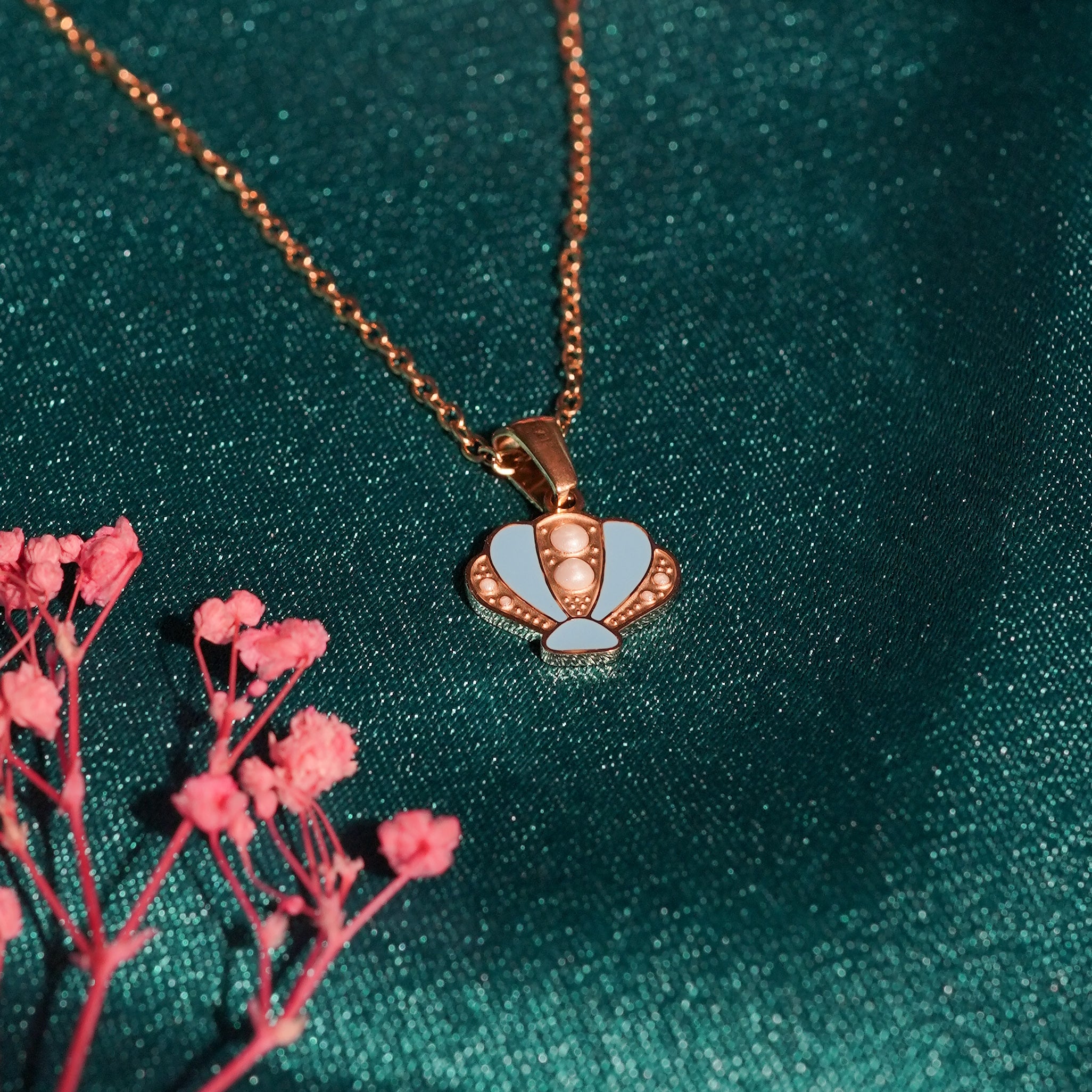 Air Baloon Gold Pendant Necklace