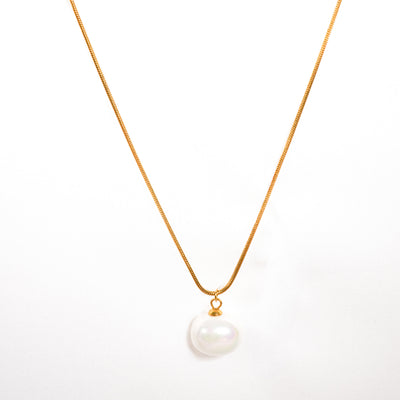 Elegant Pearl Clavicle Gold Necklace