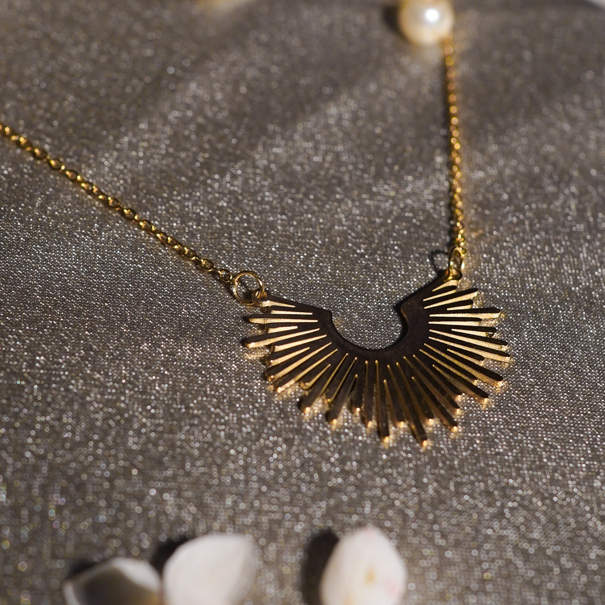 Minimal Geometric Gold Pendant Necklace