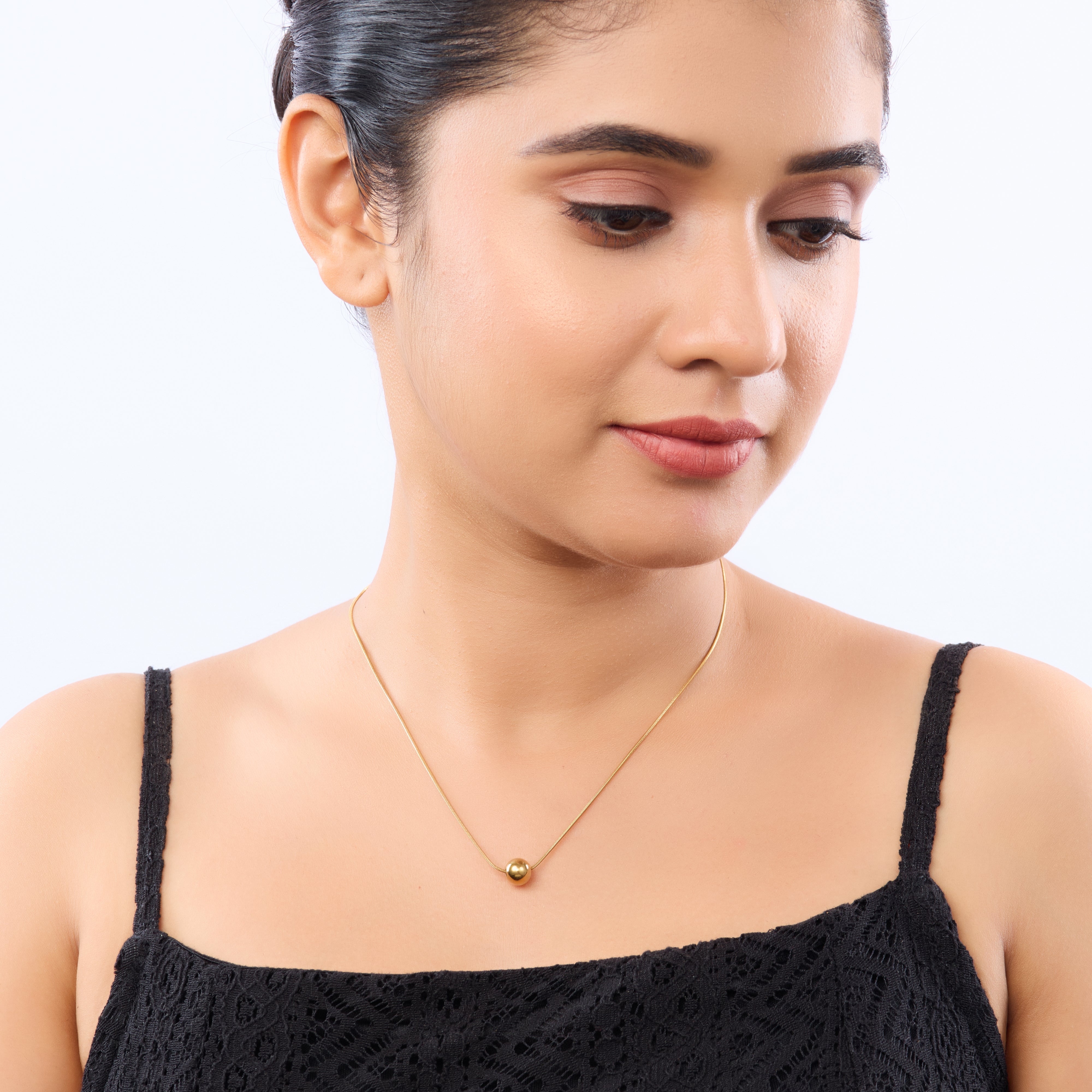 Minimal Gold Finish Necklace