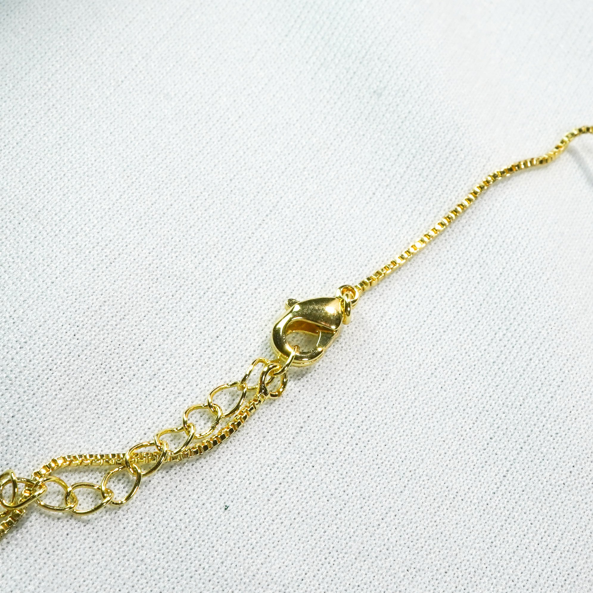 Powder Stone Heart Glow Necklace