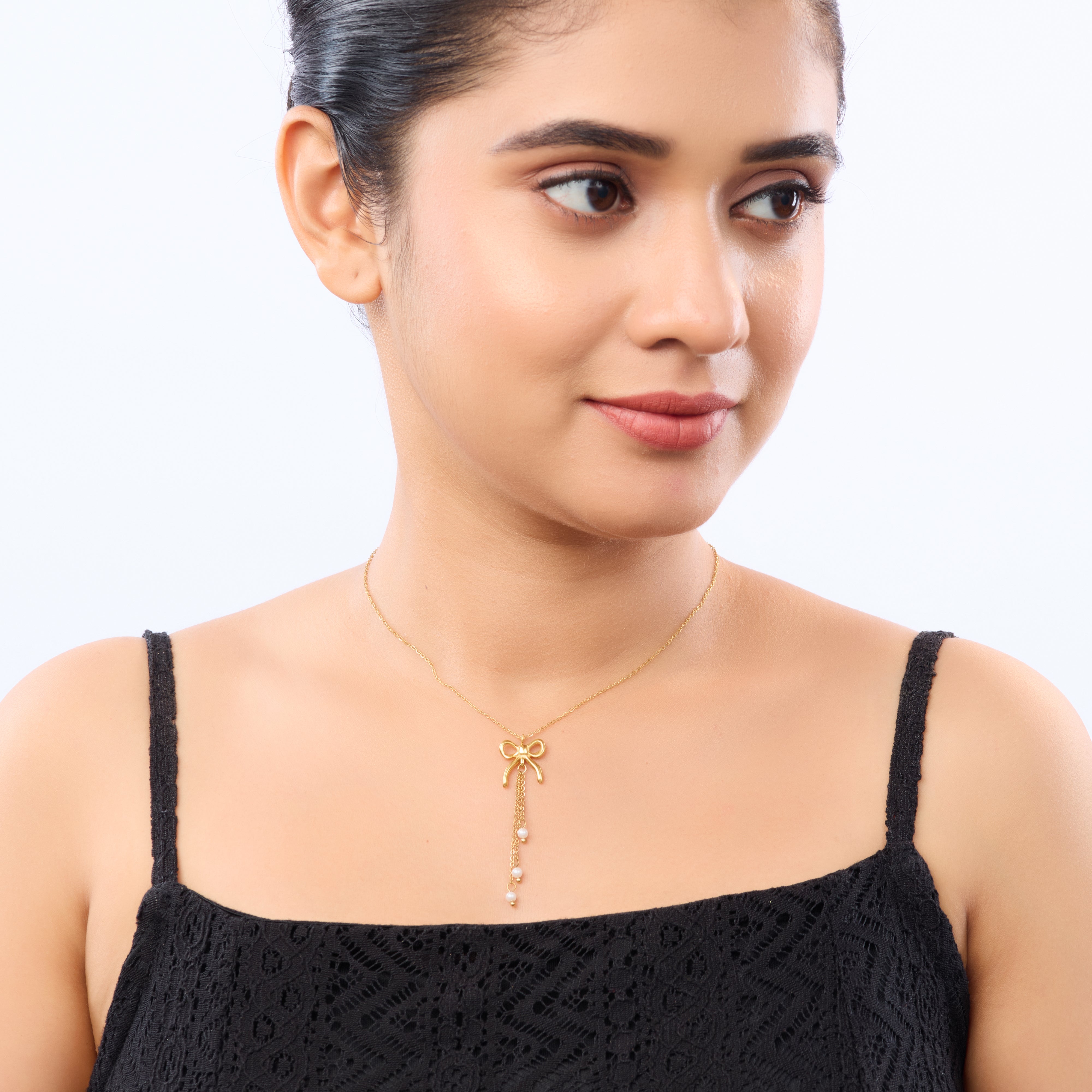 Pearl Bowknot Statement Necklace